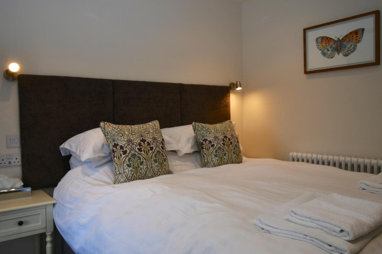 Double Room with Private External Bathroom photo 2
