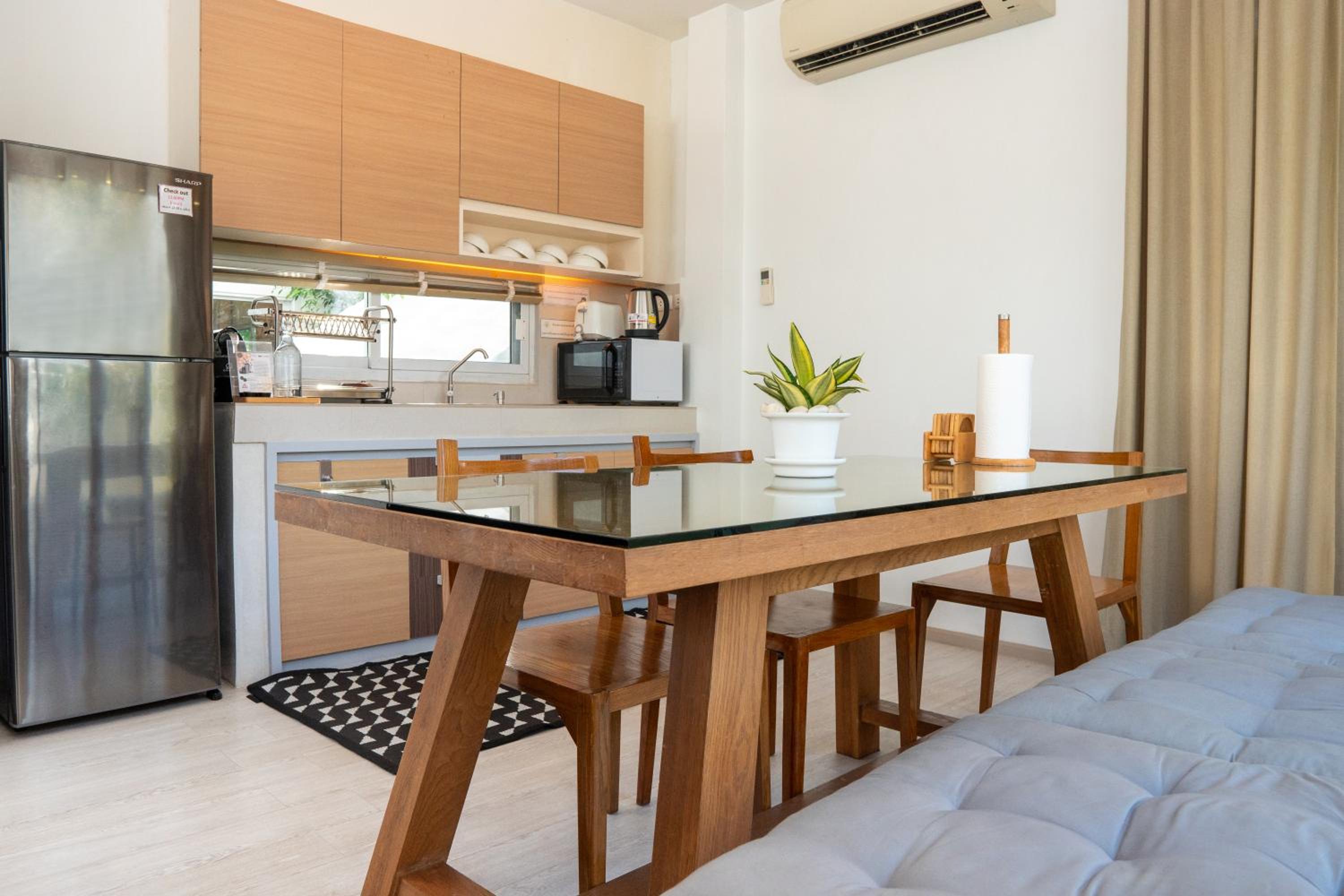 Two-Bedroom Villa - Photo 4