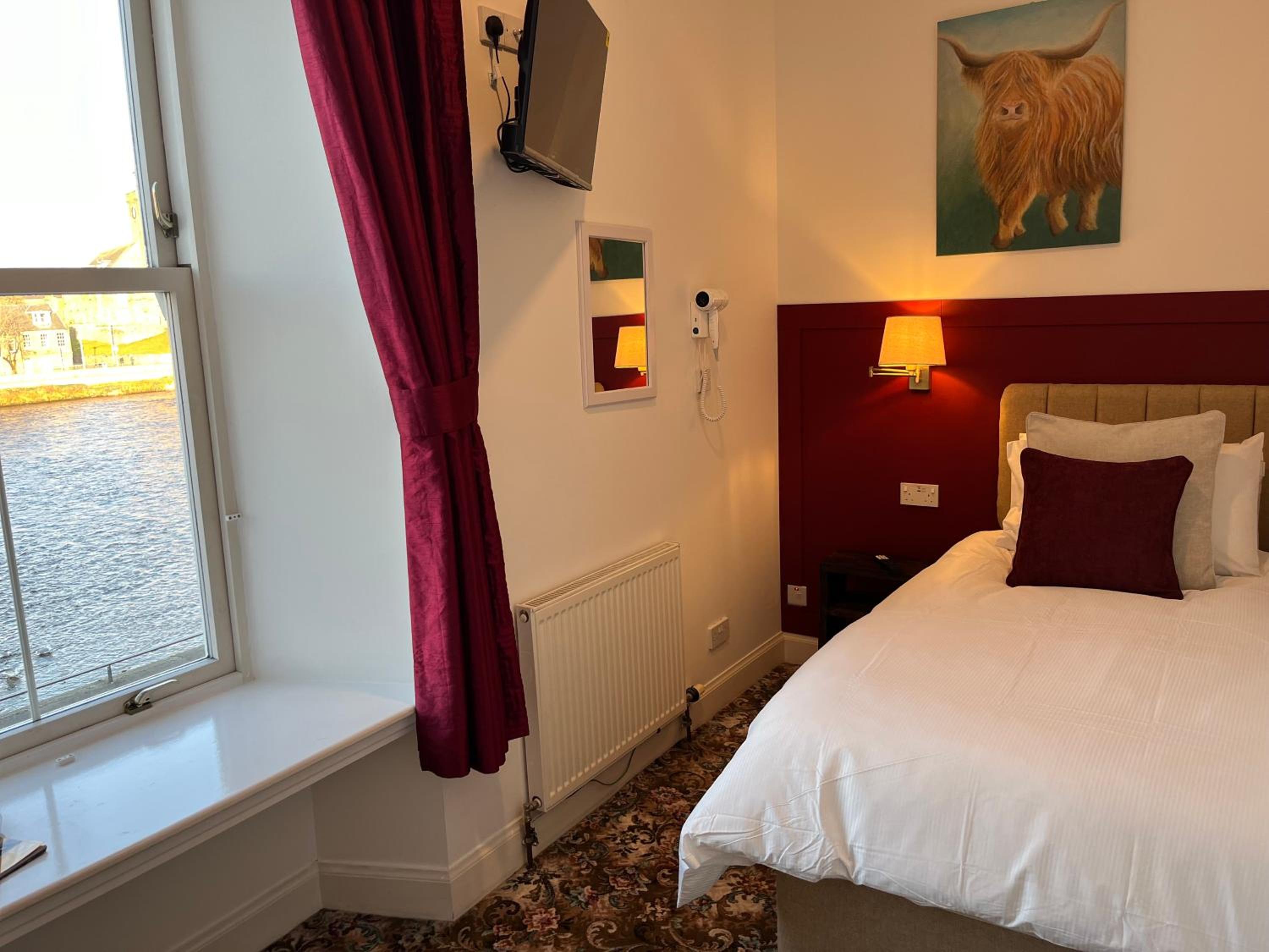 Single Room with Bathroom photo 2
