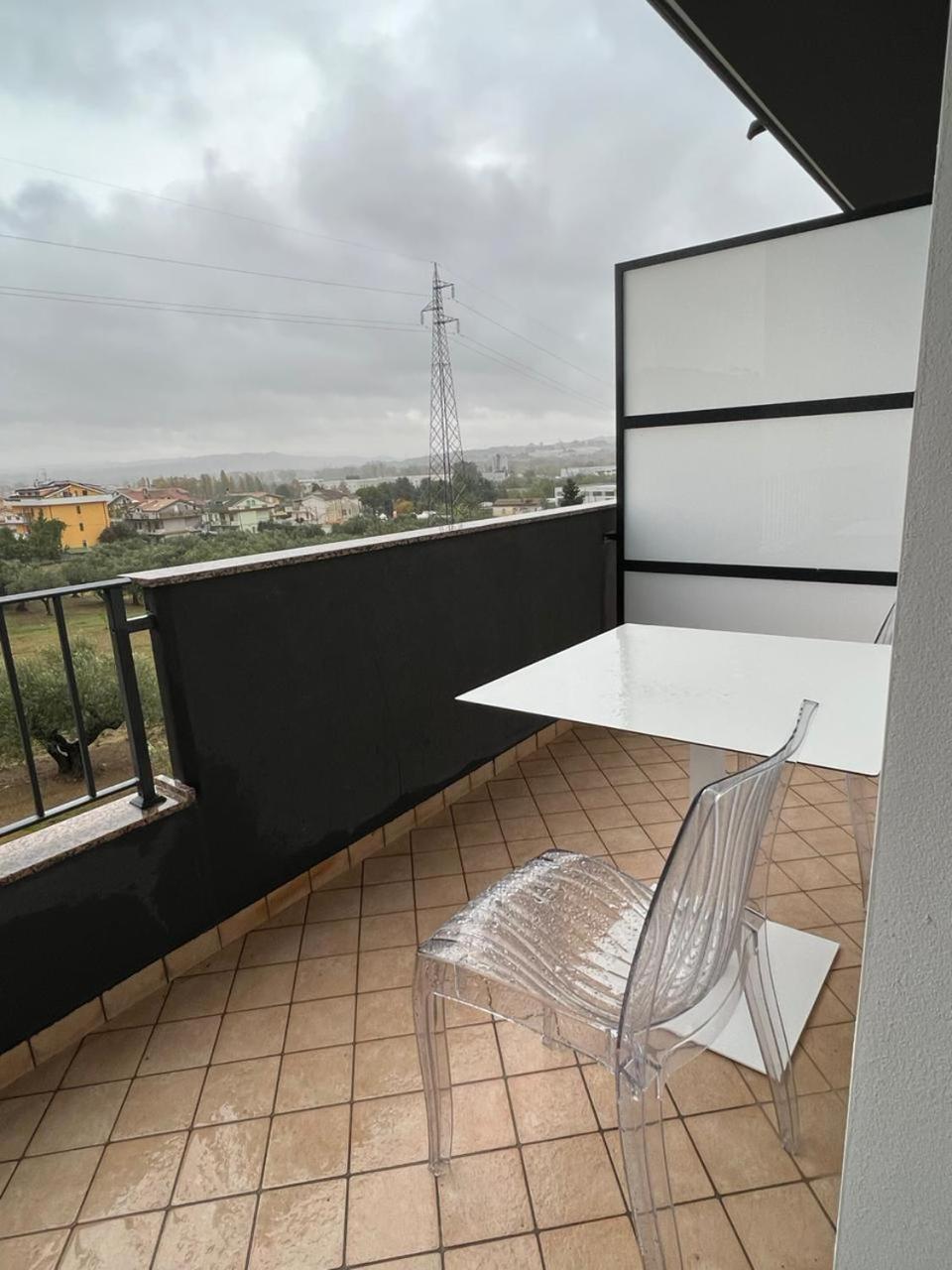 Apartment with Balcony photo 2