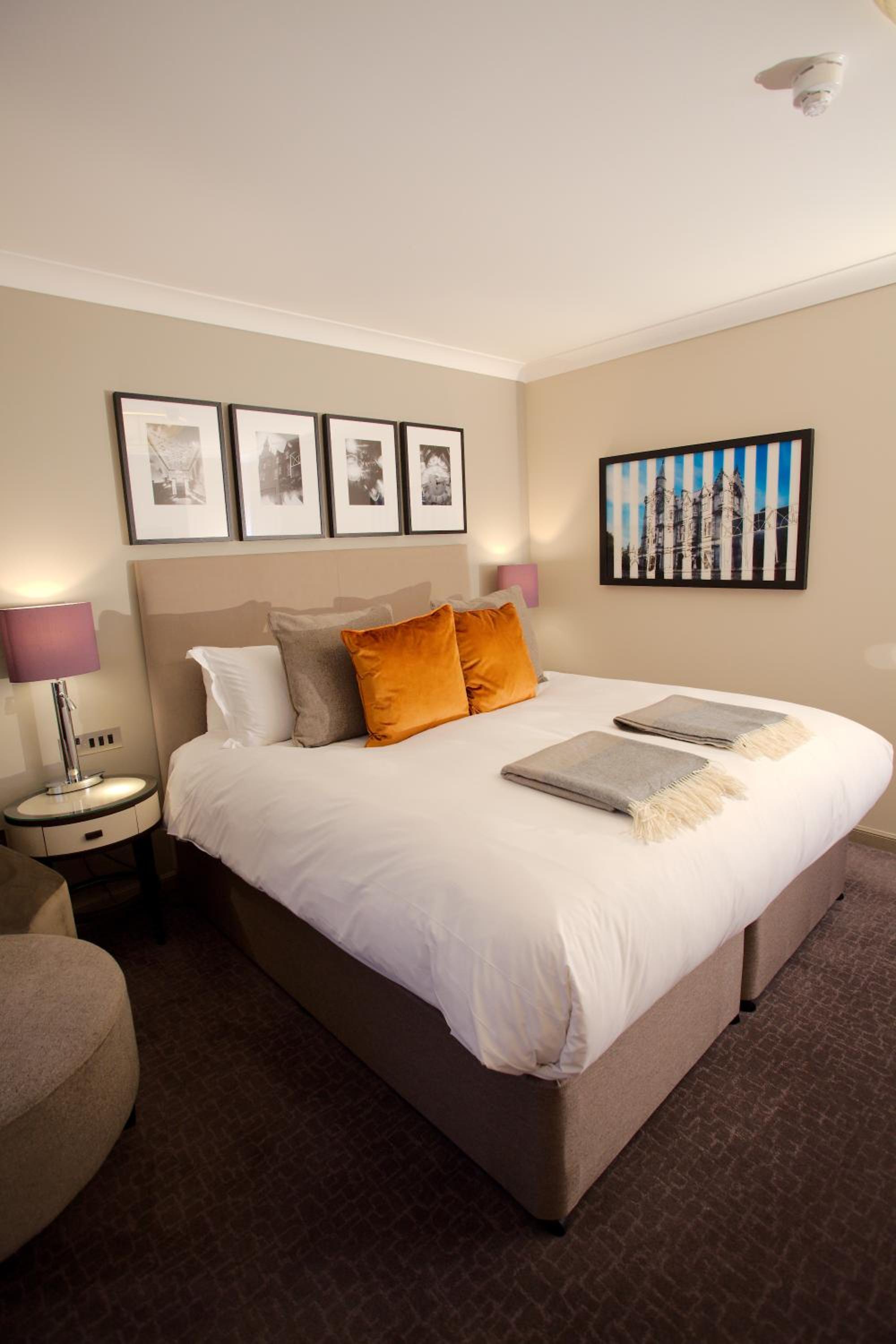 Privilege Double Room- No Pets - Photo 1