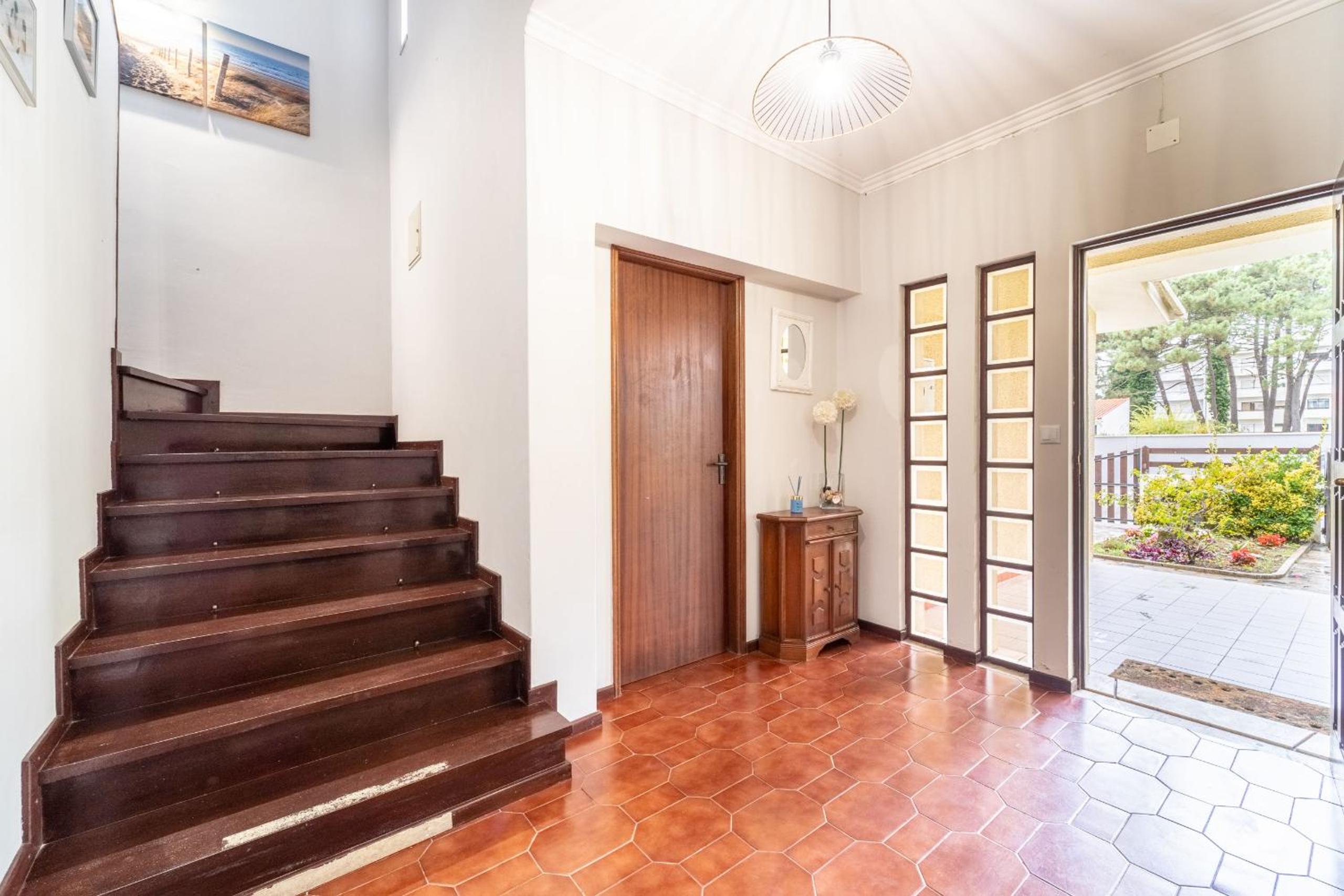 Four-Bedroom House photo 2