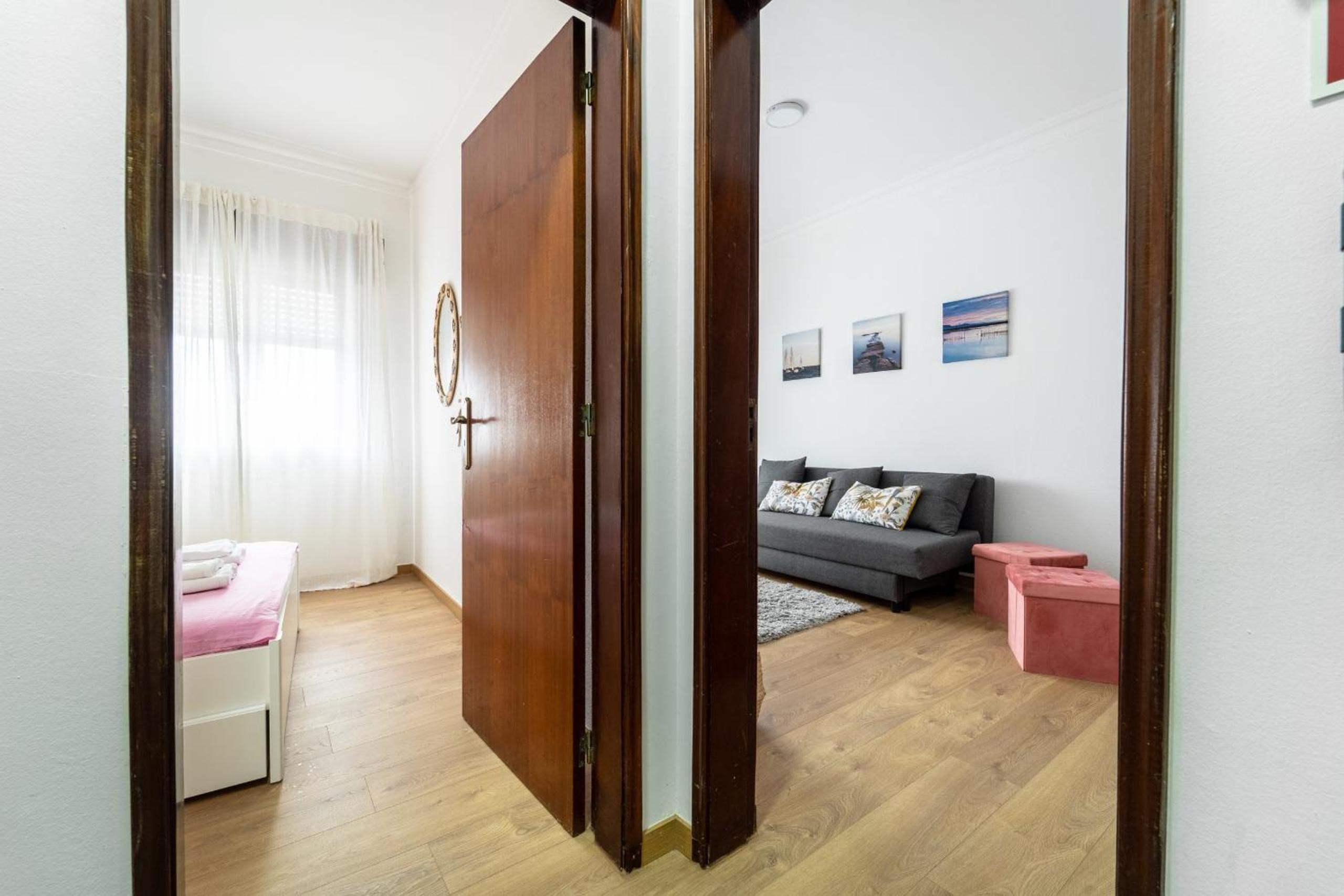 One-Bedroom Apartment photo 2
