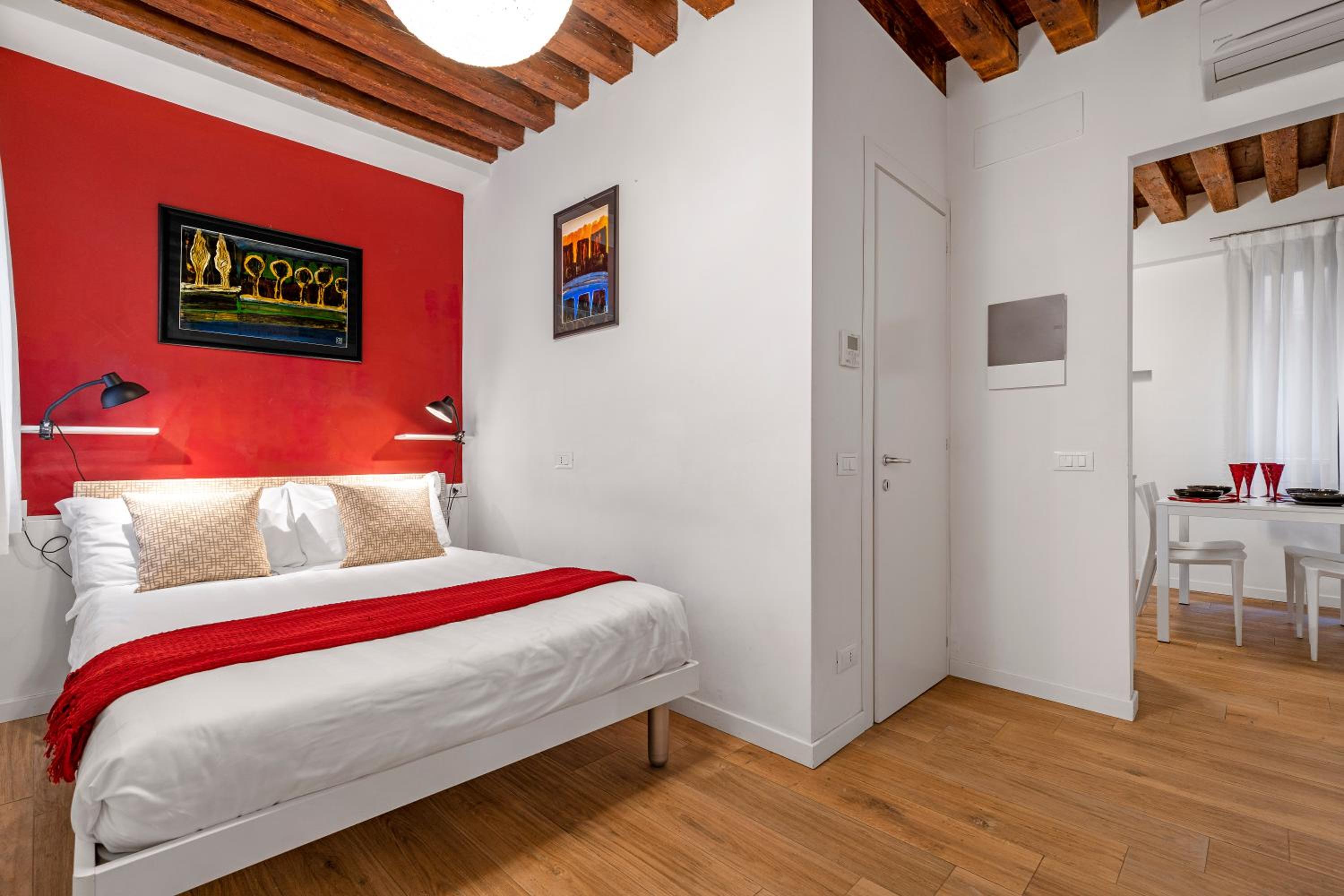 Standard Apartment photo 3