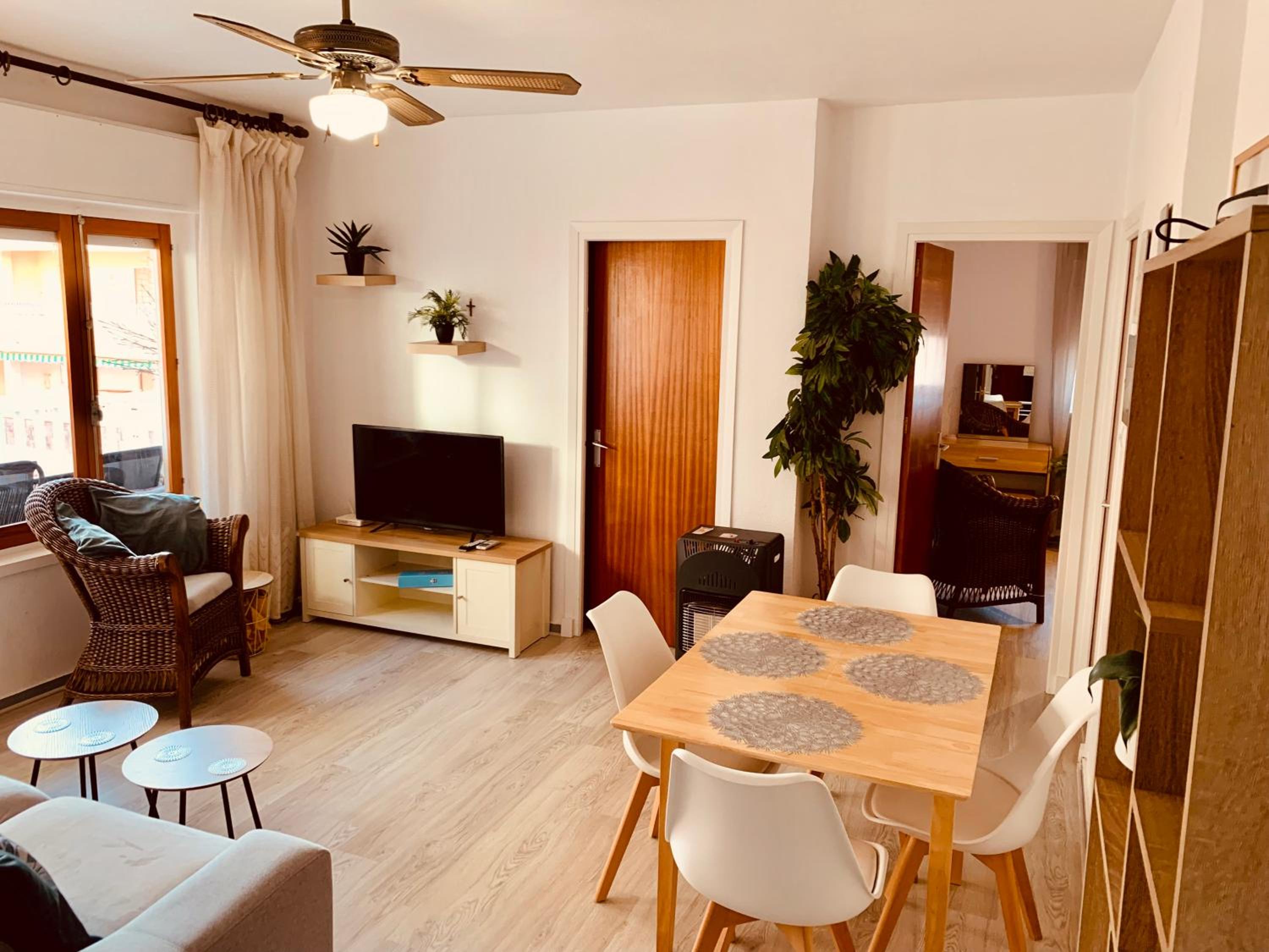 Apartamento con Balcón