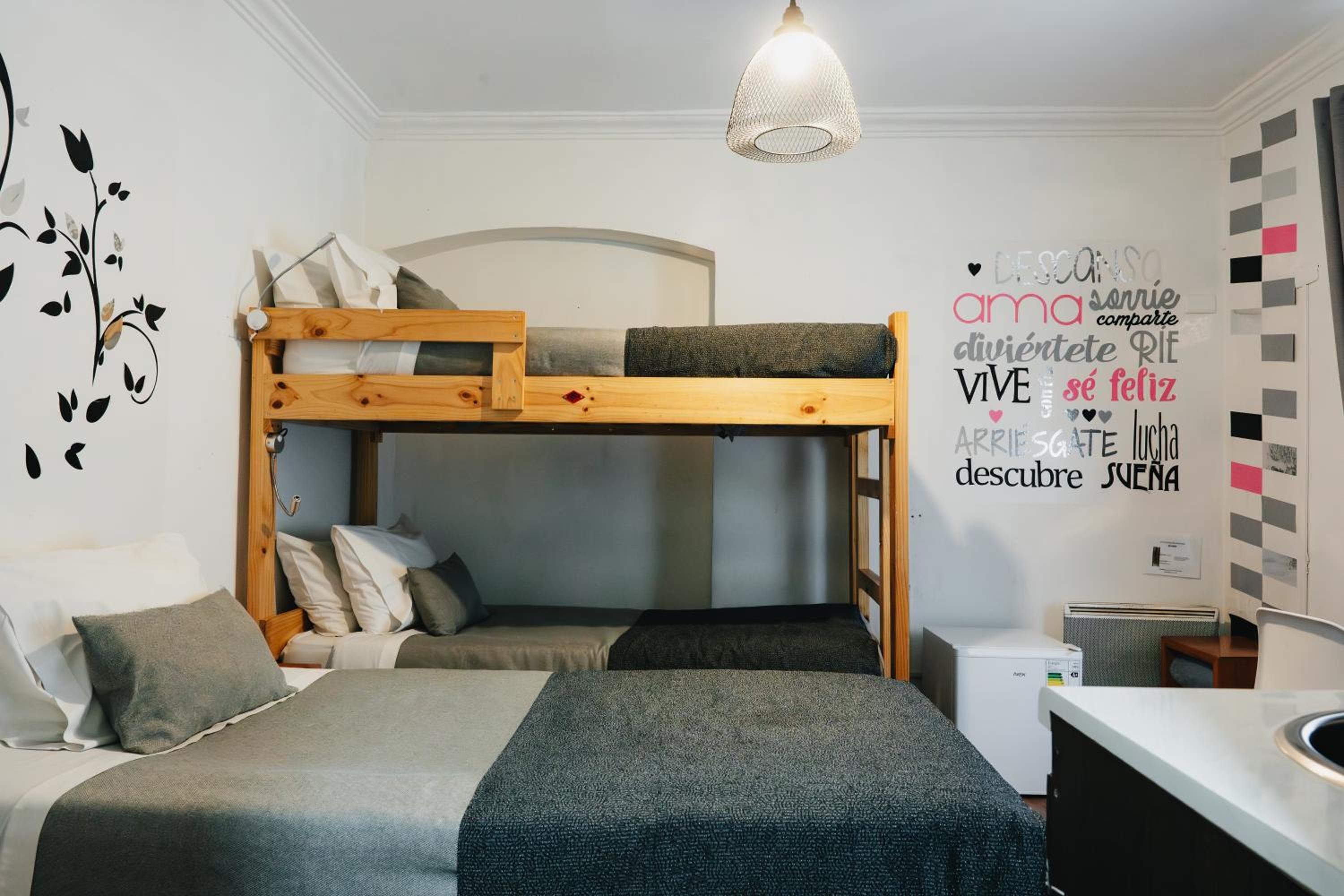 Triple Room With Private Bathroom photo 3