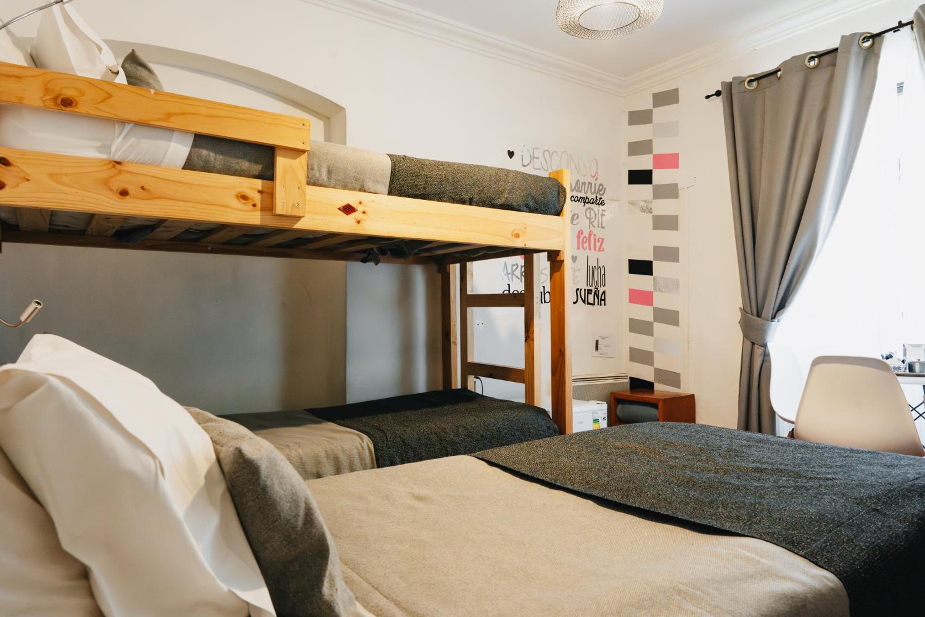 Triple Room With Private Bathroom photo 1