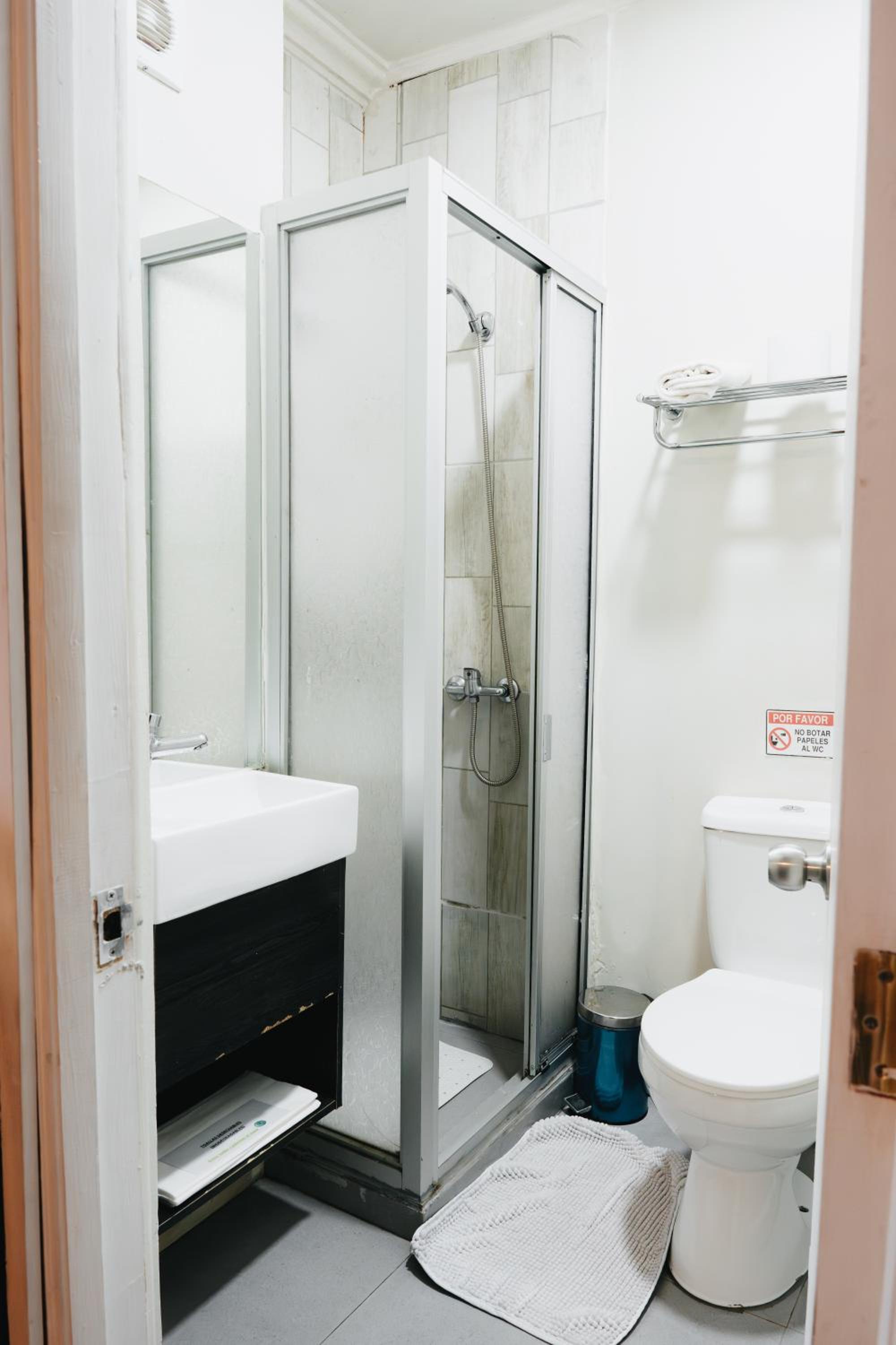 Triple Room With Private Bathroom photo 2