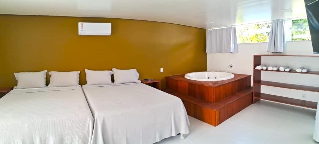 Deluxe Suite with Spa Bath