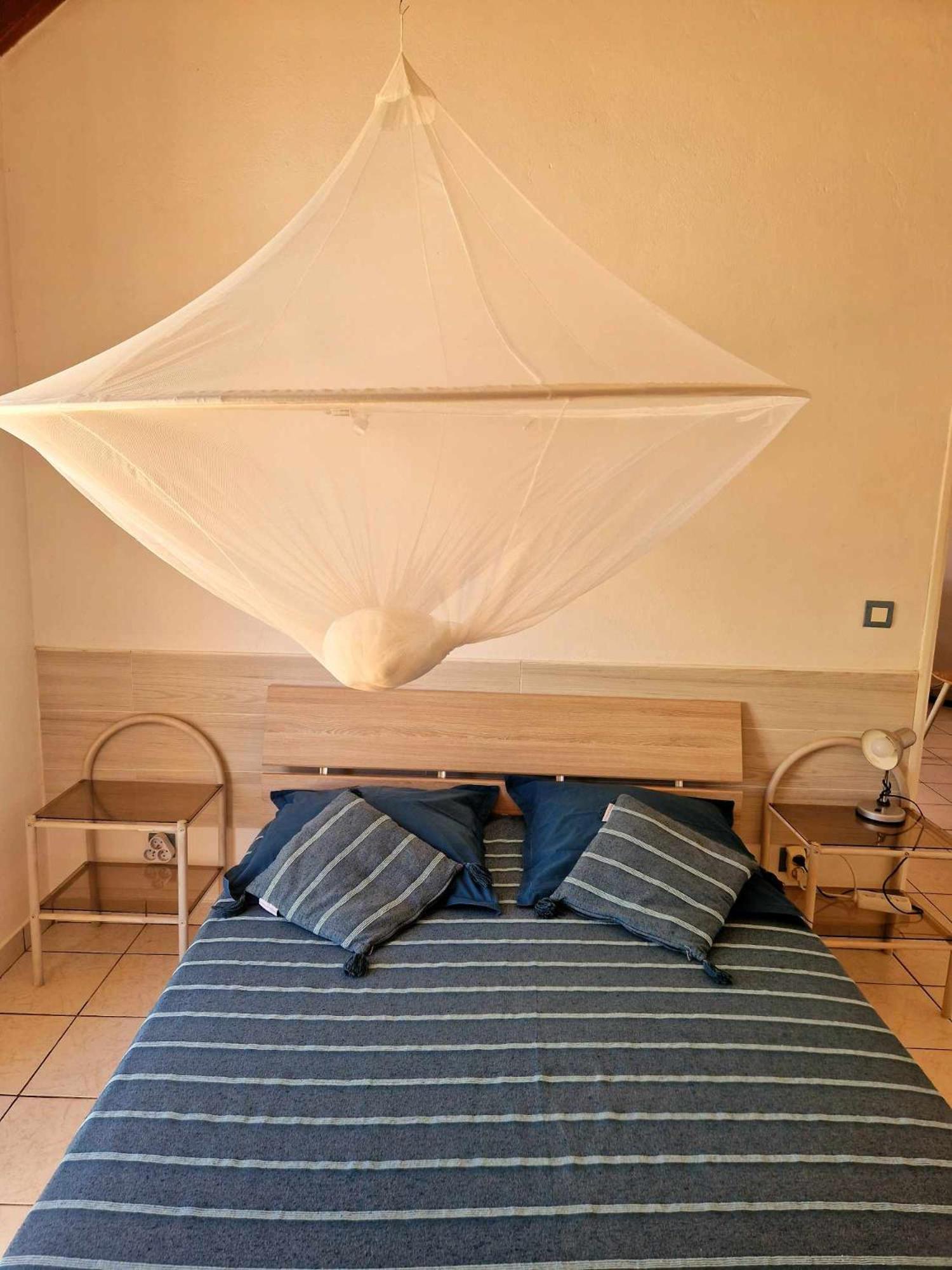 One-Bedroom House - Photo 2