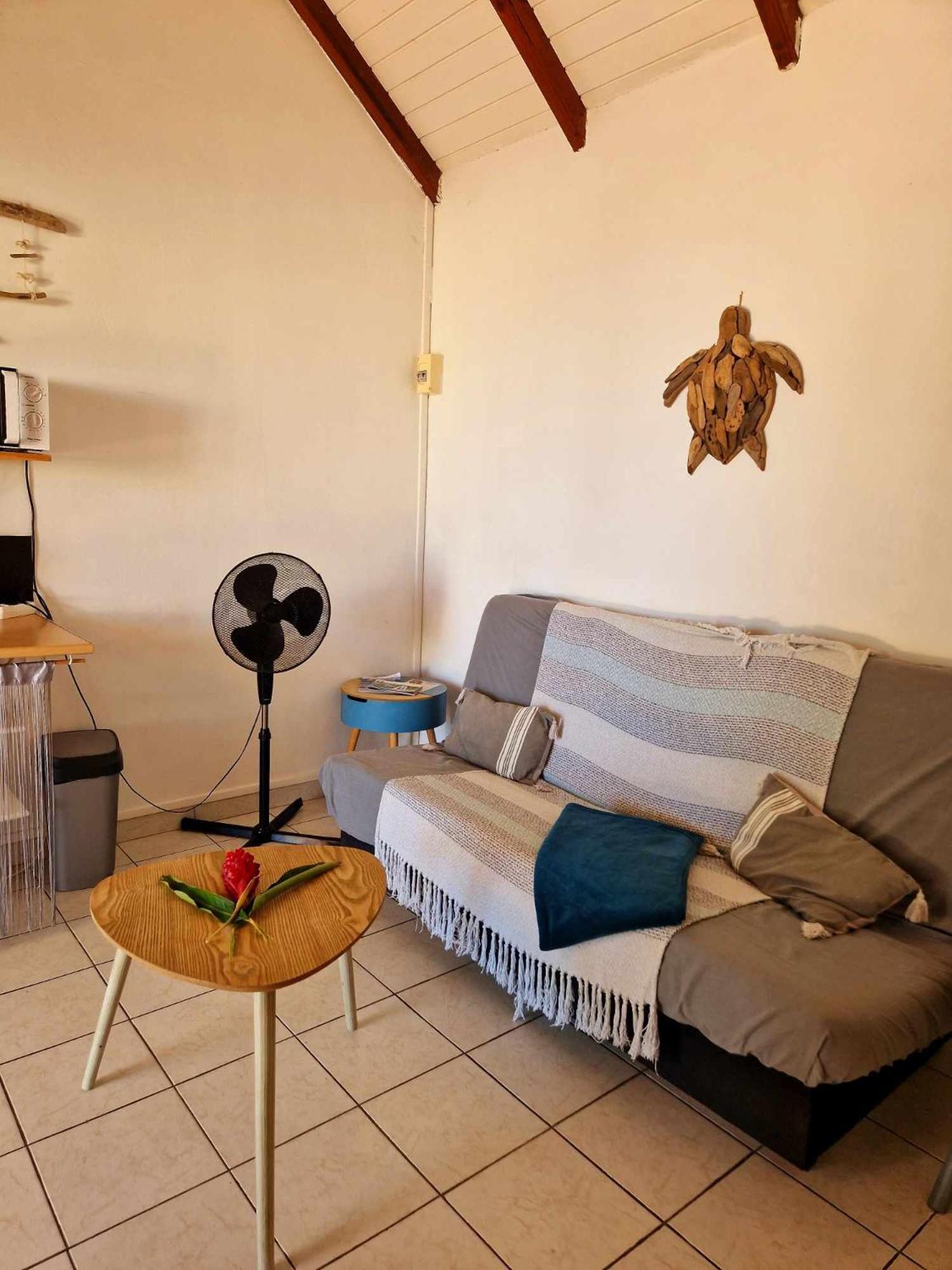 One-Bedroom House - Photo 3
