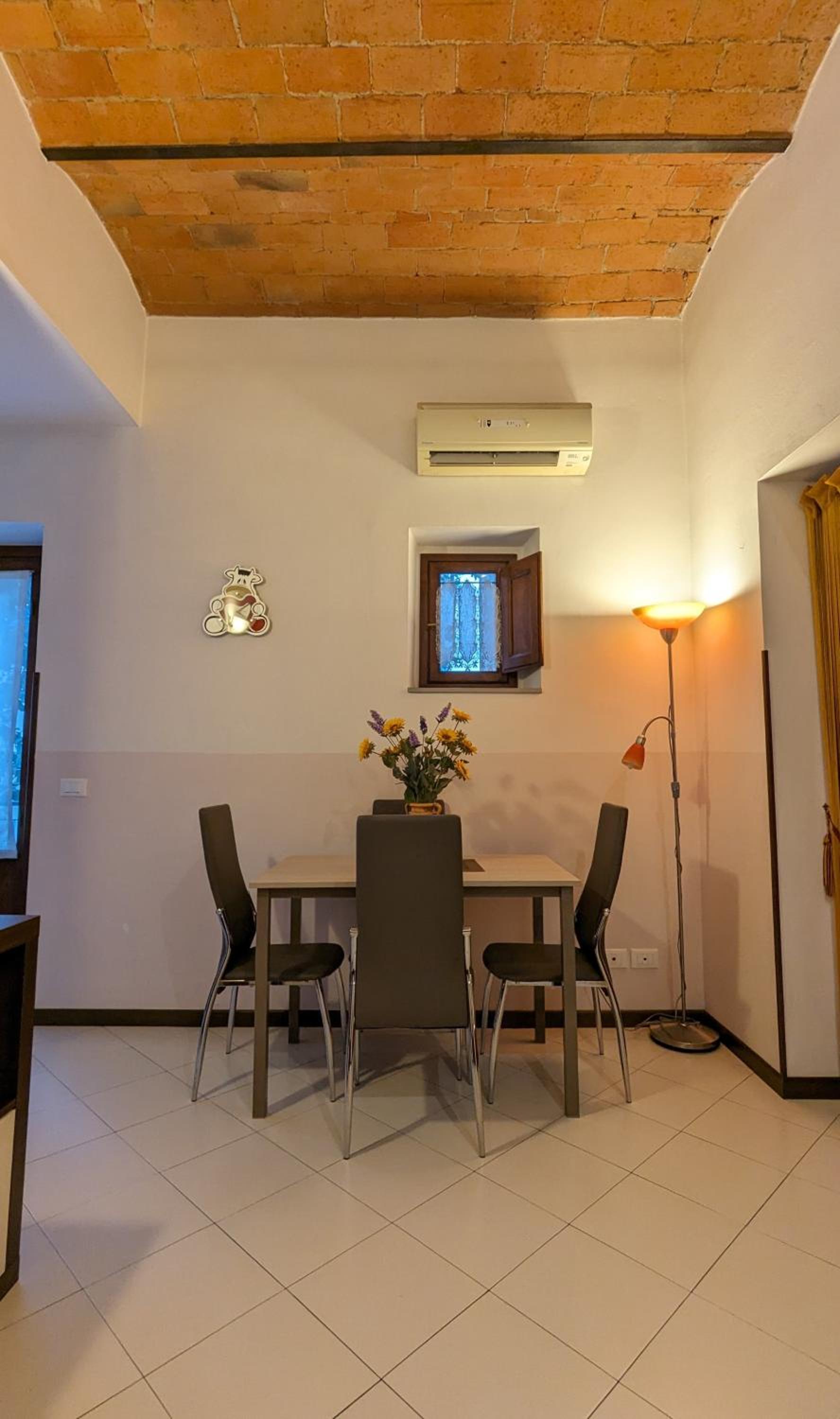 Apartment with Balcony photo 2