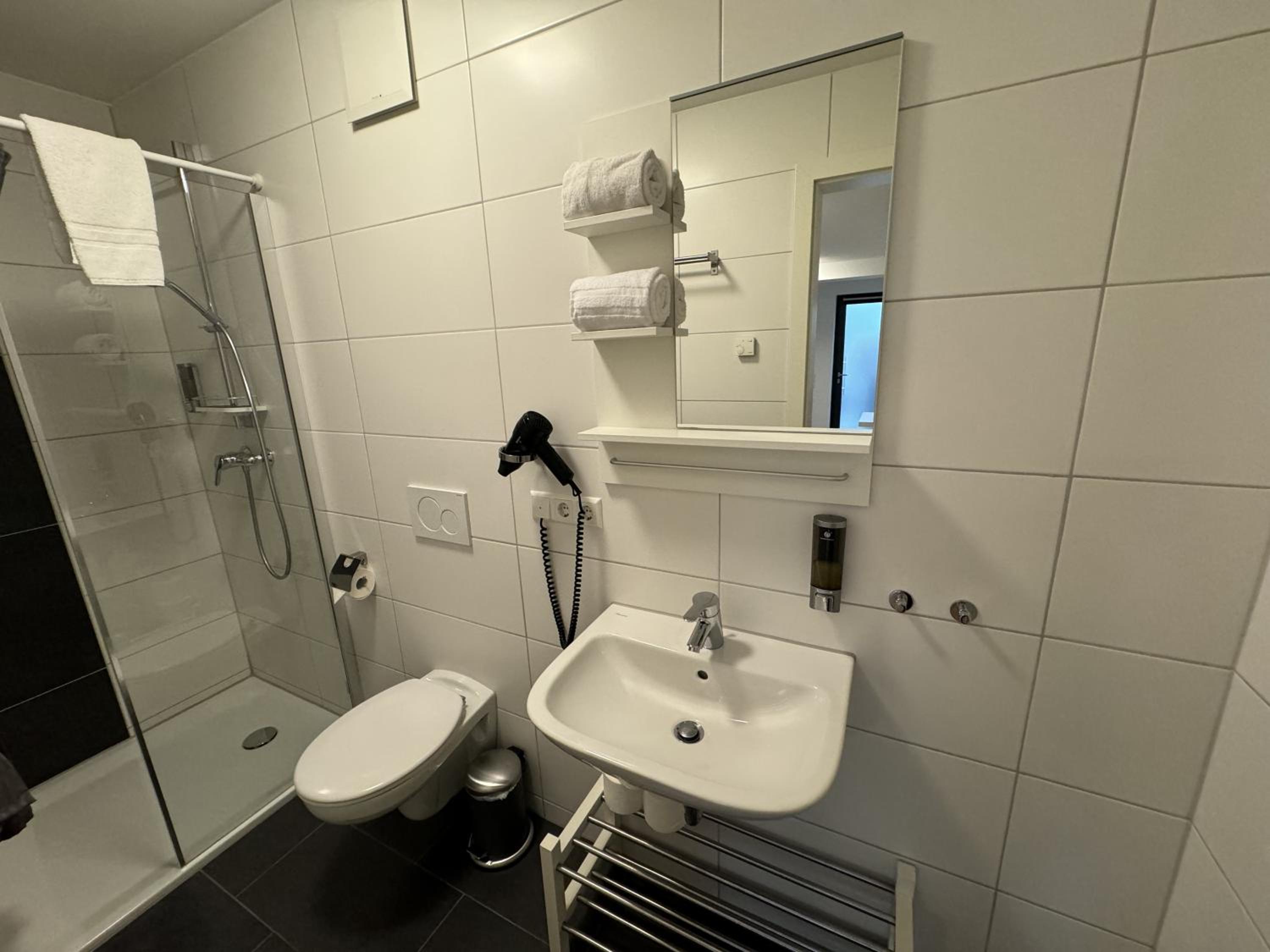 One-Bedroom Apartment - Photo 13