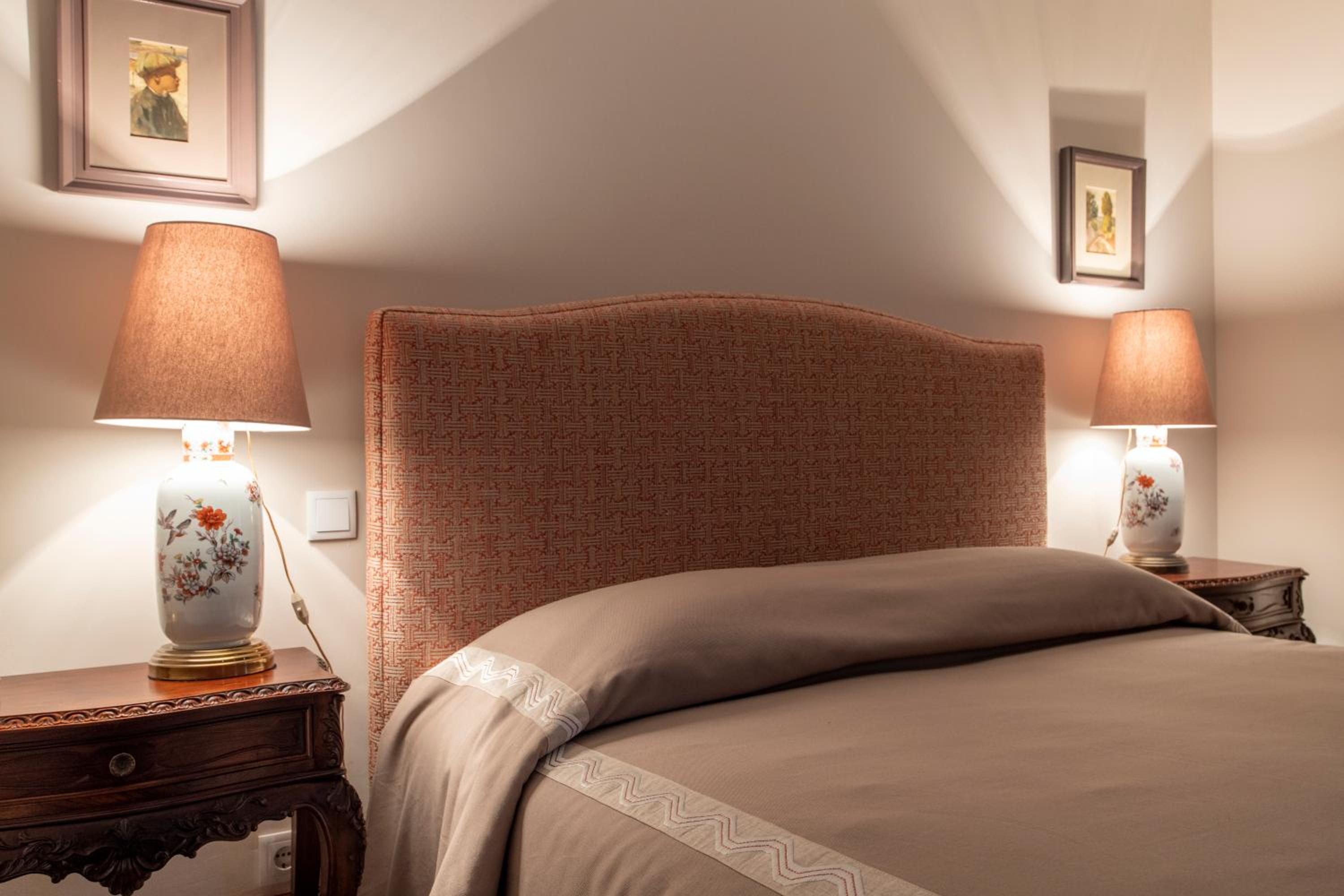Deluxe Room - Photo 8