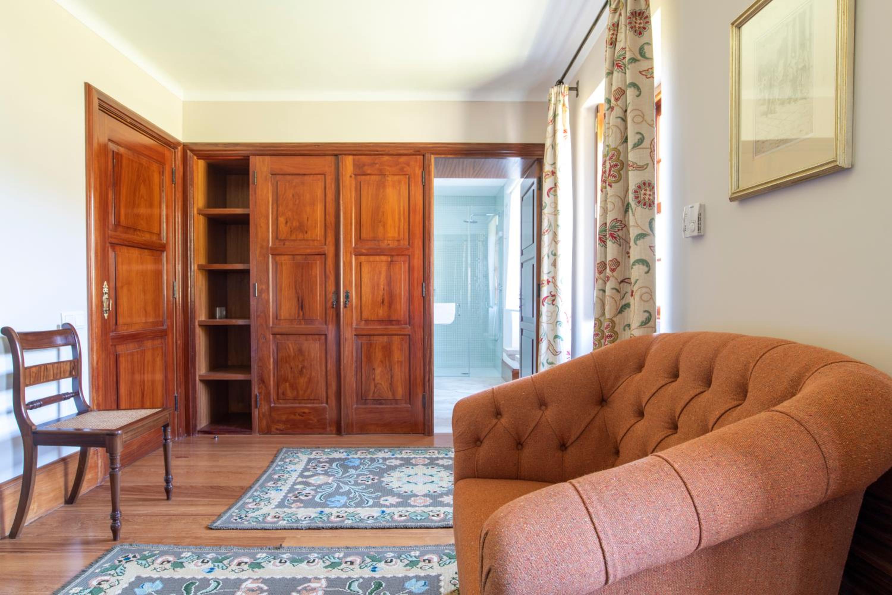 Deluxe Room - Photo 6