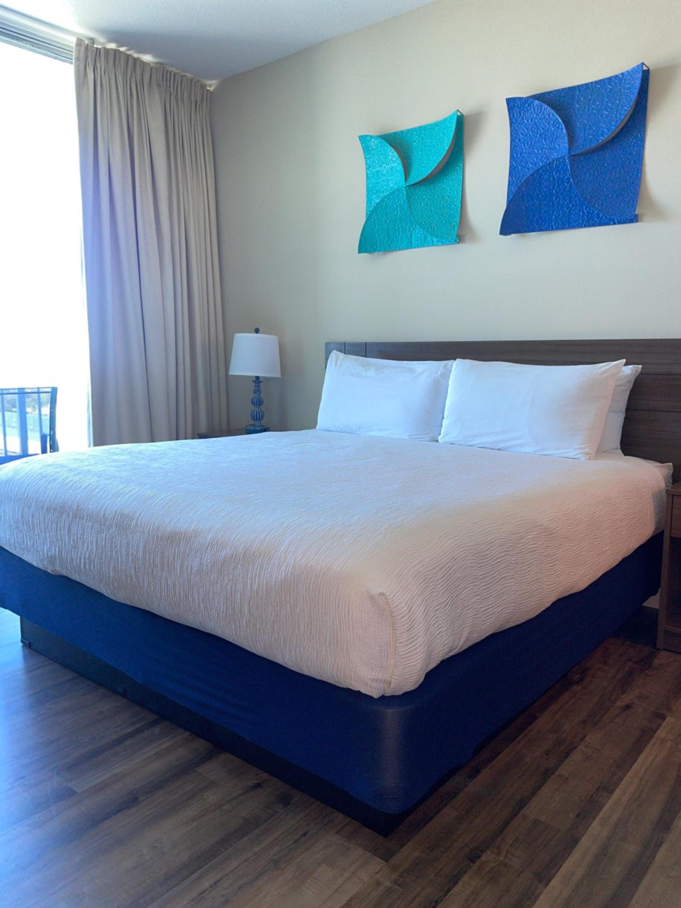 Studio Suite, City View