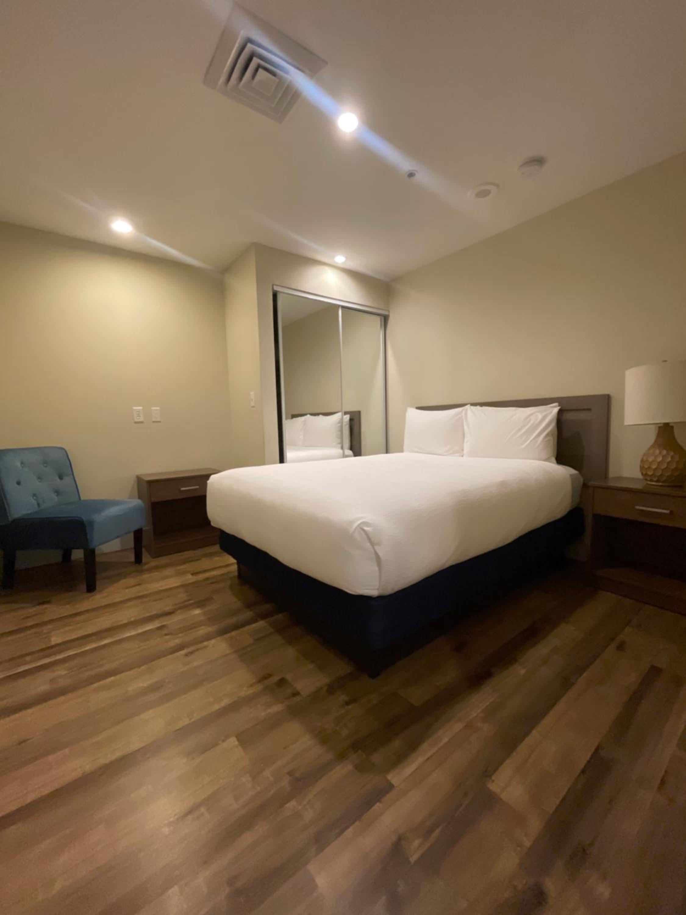 Two Bedroom One and a Half Bath Suite, Full Ocean View - Photo 8