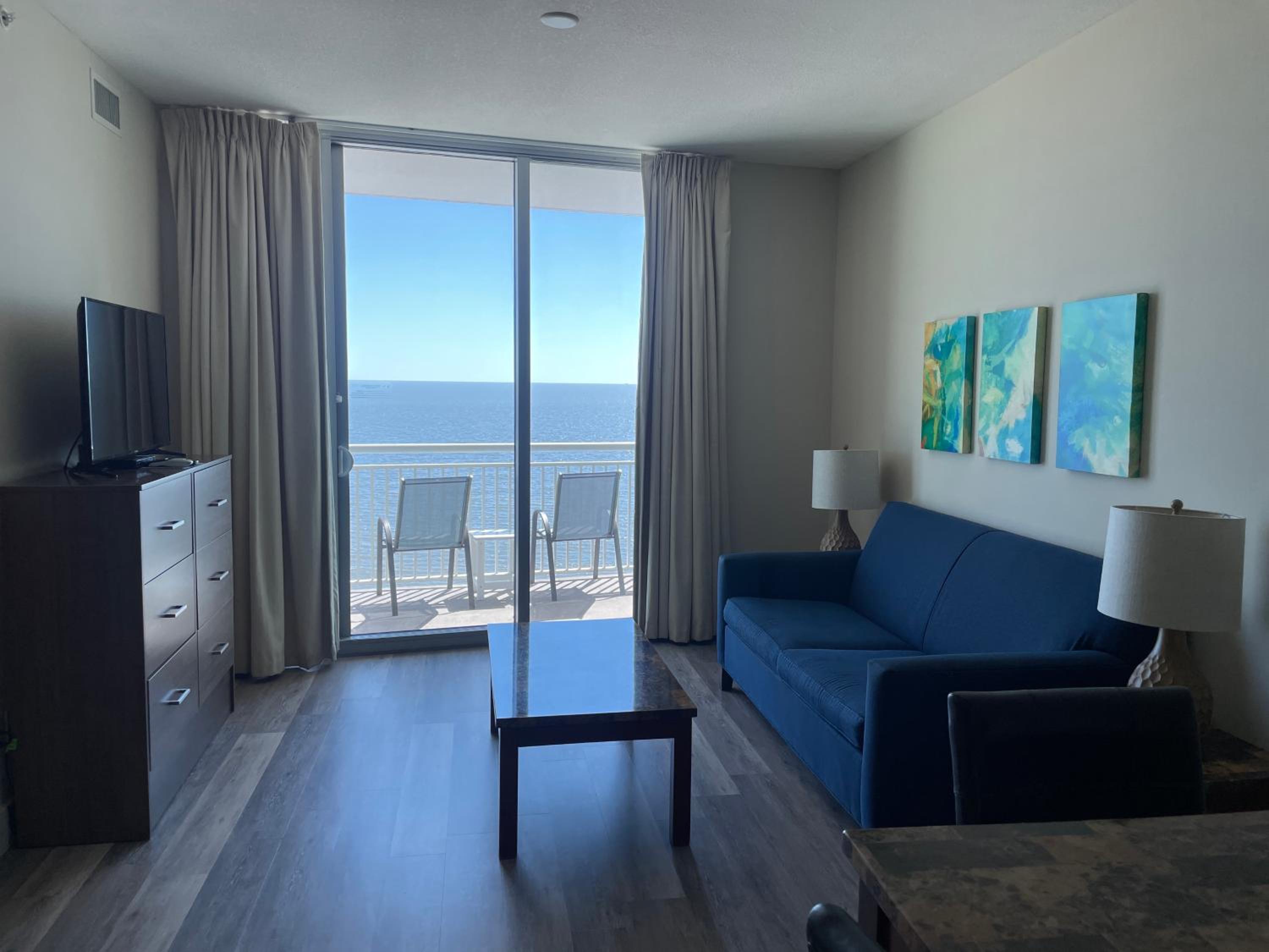 Two Bedroom One and a Half Bath Suite, Full Ocean View - Photo 4