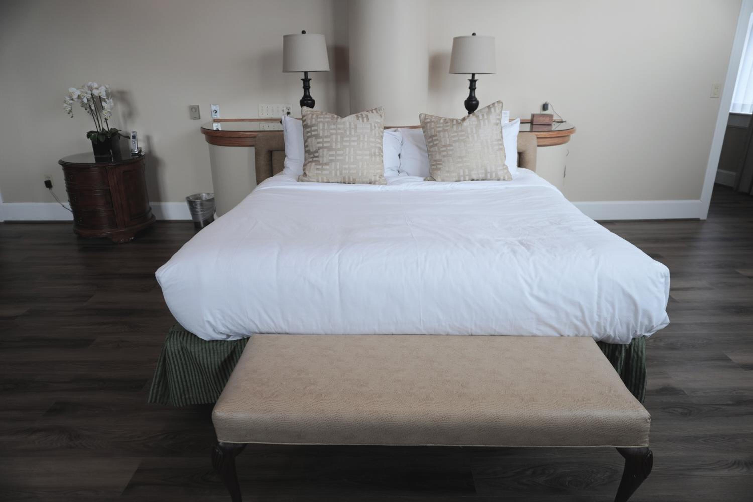 Grand King Suite with Sofabed - City View - Spa Bath/Non Smoking - Photo 3