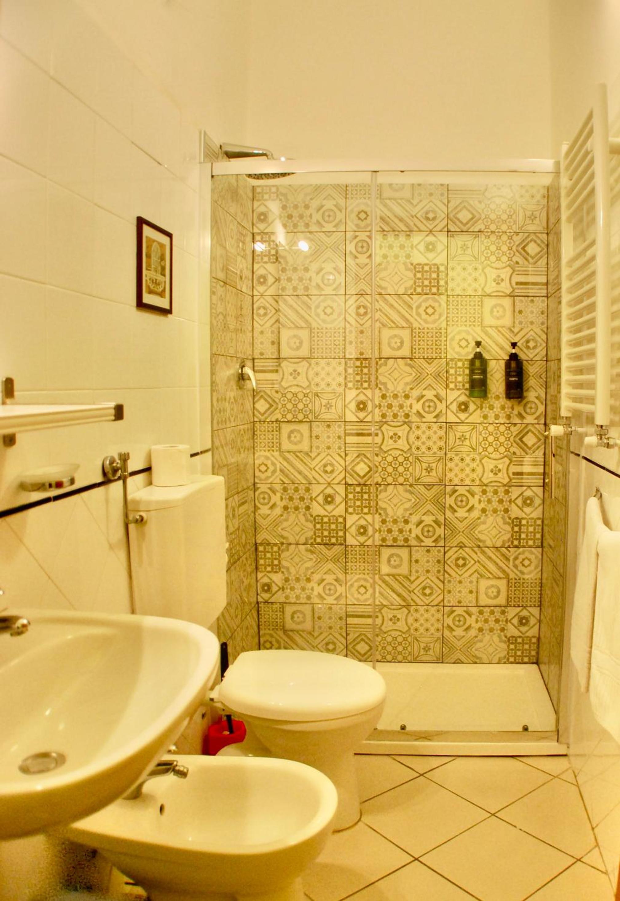 Double Room - Photo 14