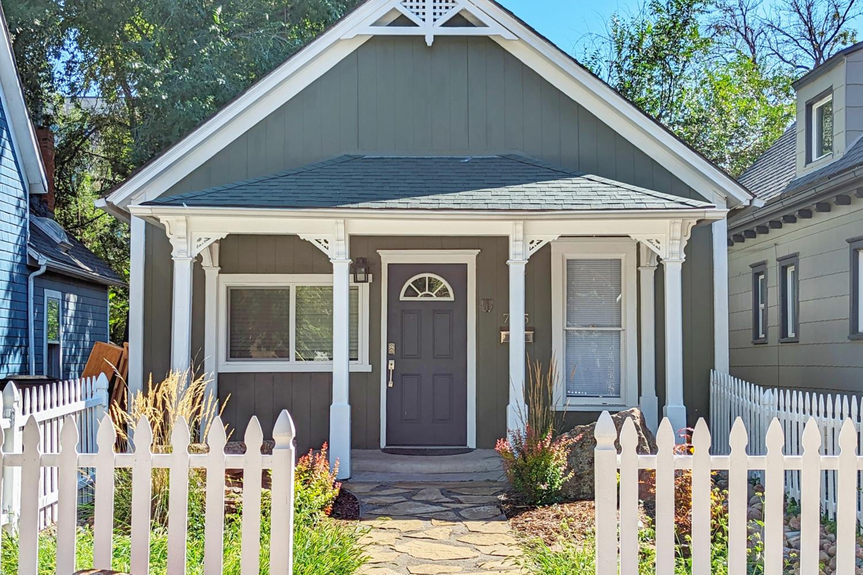 Two-Bedroom House photo 2