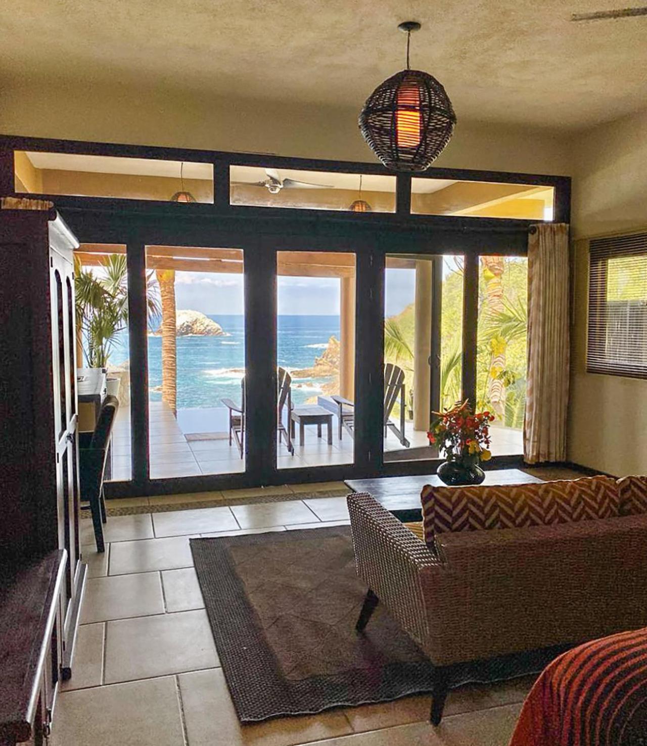 Deluxe Double Room with Balcony and Sea View photo 3