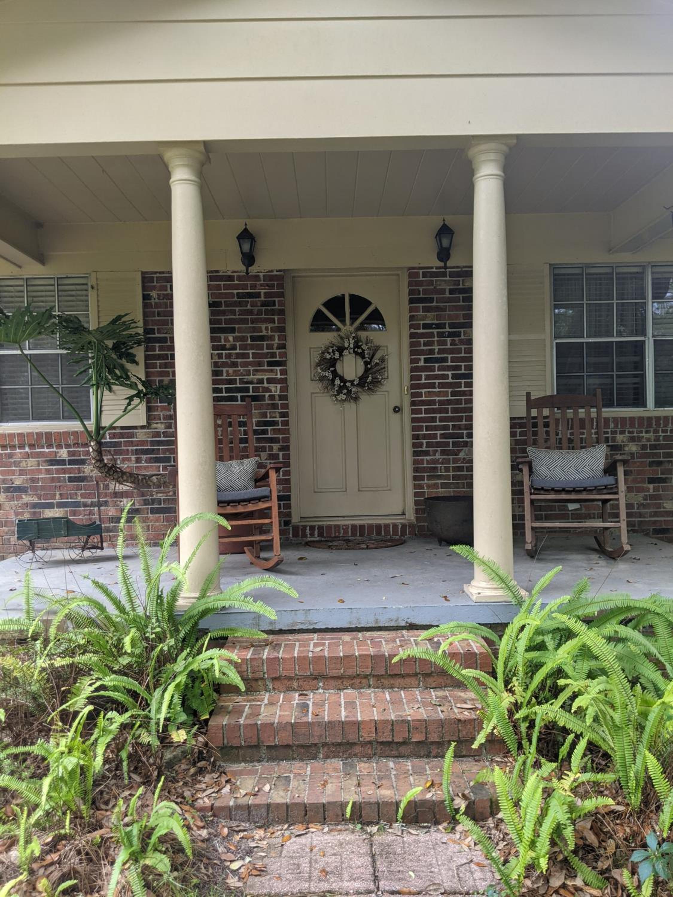 Three-Bedroom House photo 2