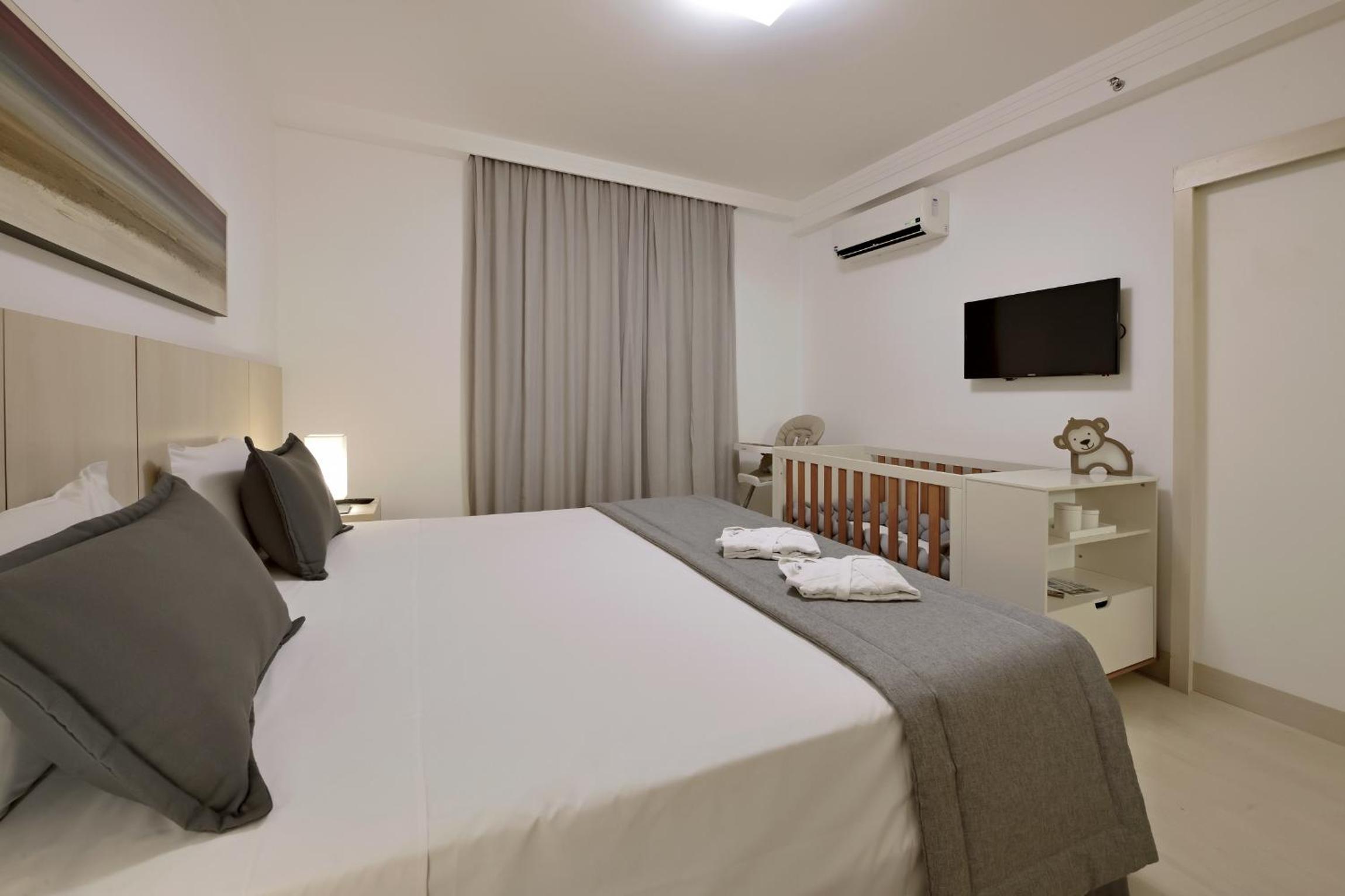 Premium Suite with Cot photo 1