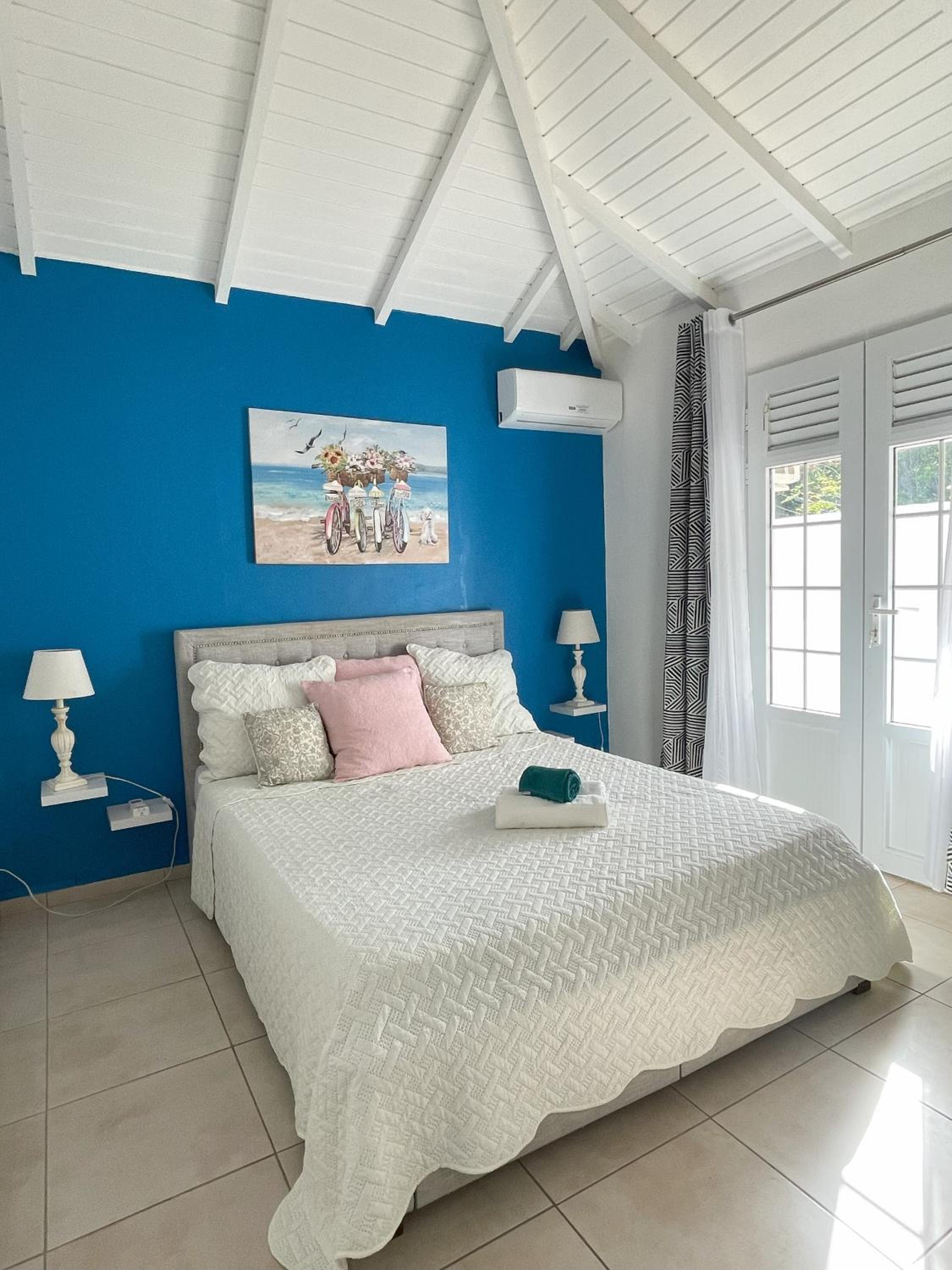 Villa photo 1