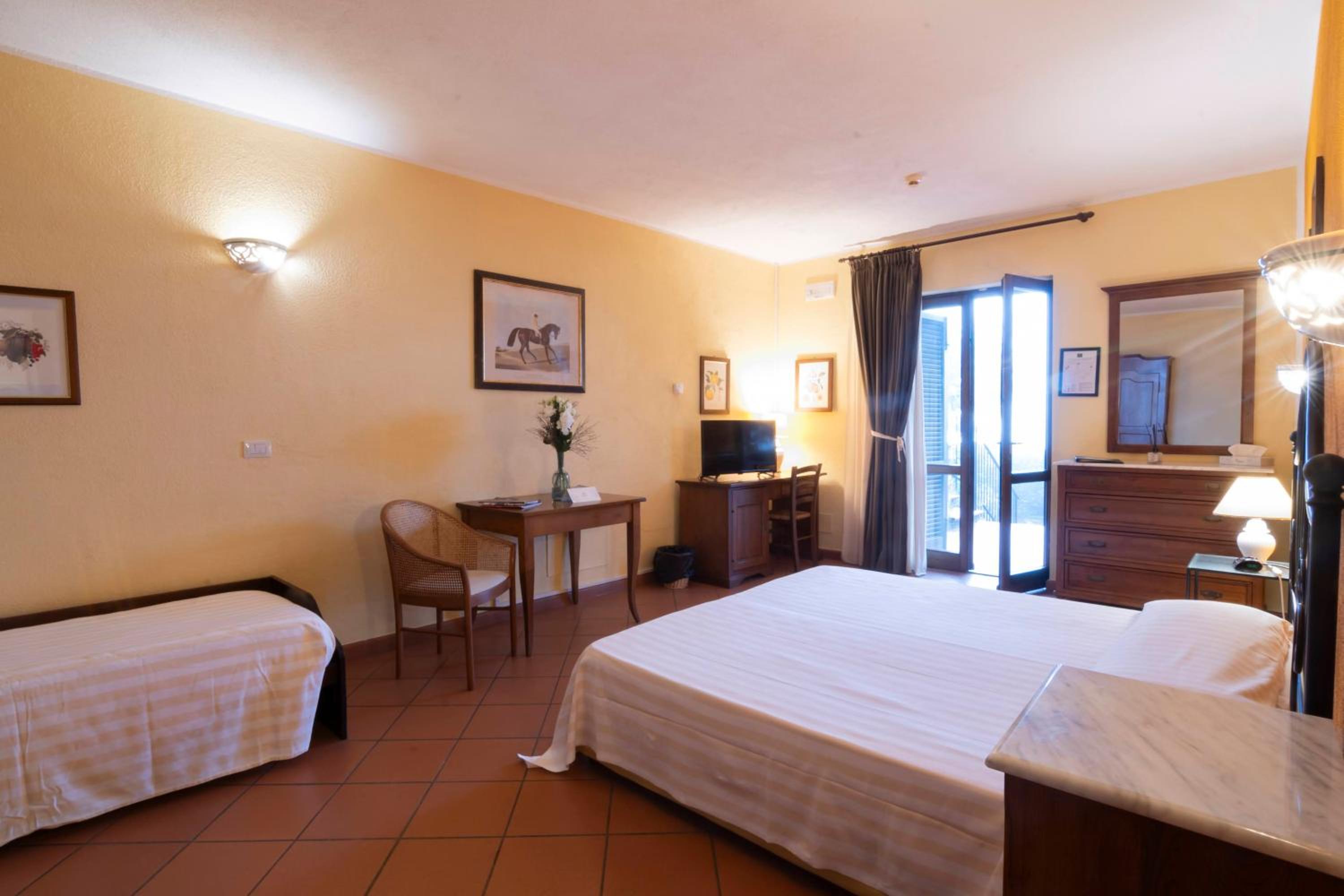 Deluxe Double Room with Extra Bed