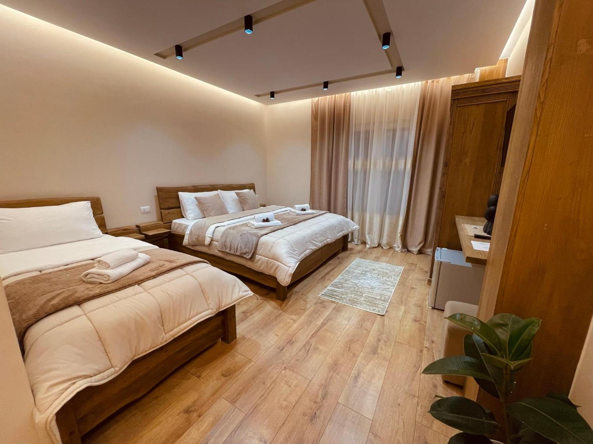 Family Room with Balcony photo 2