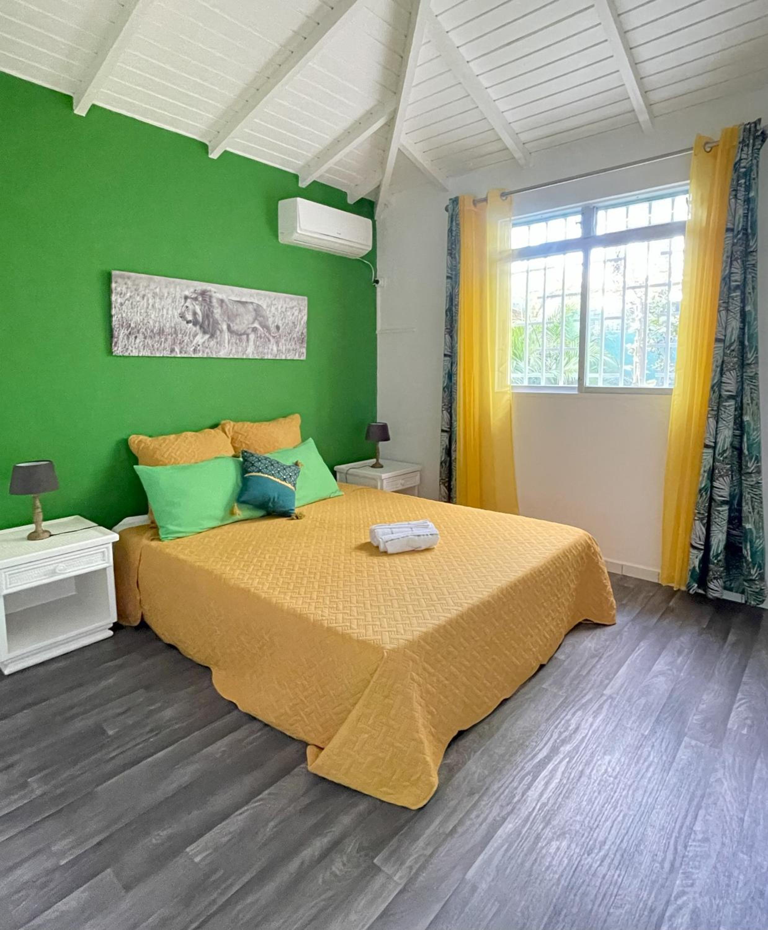 Villa photo 1