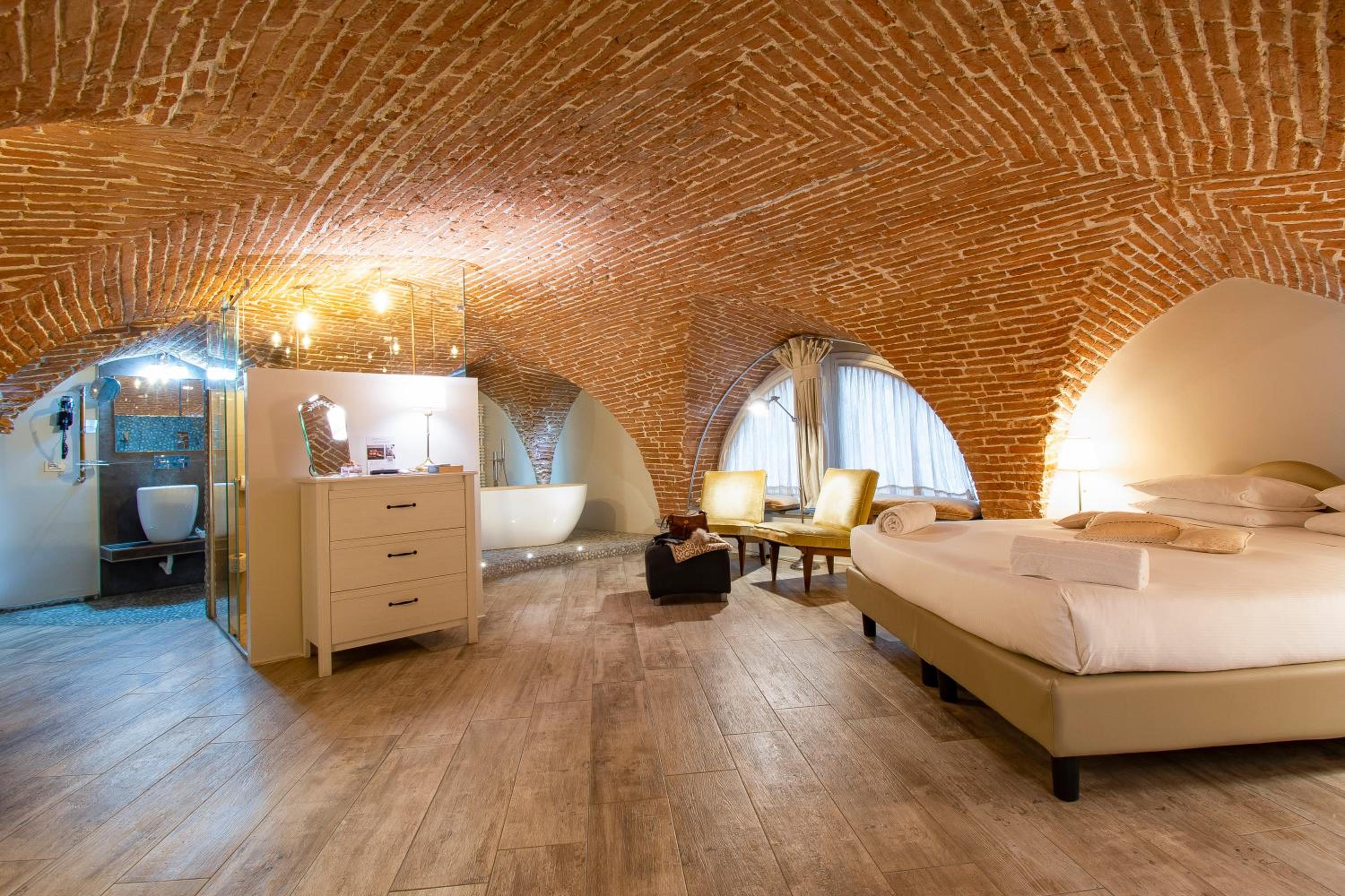 Suite photo 1