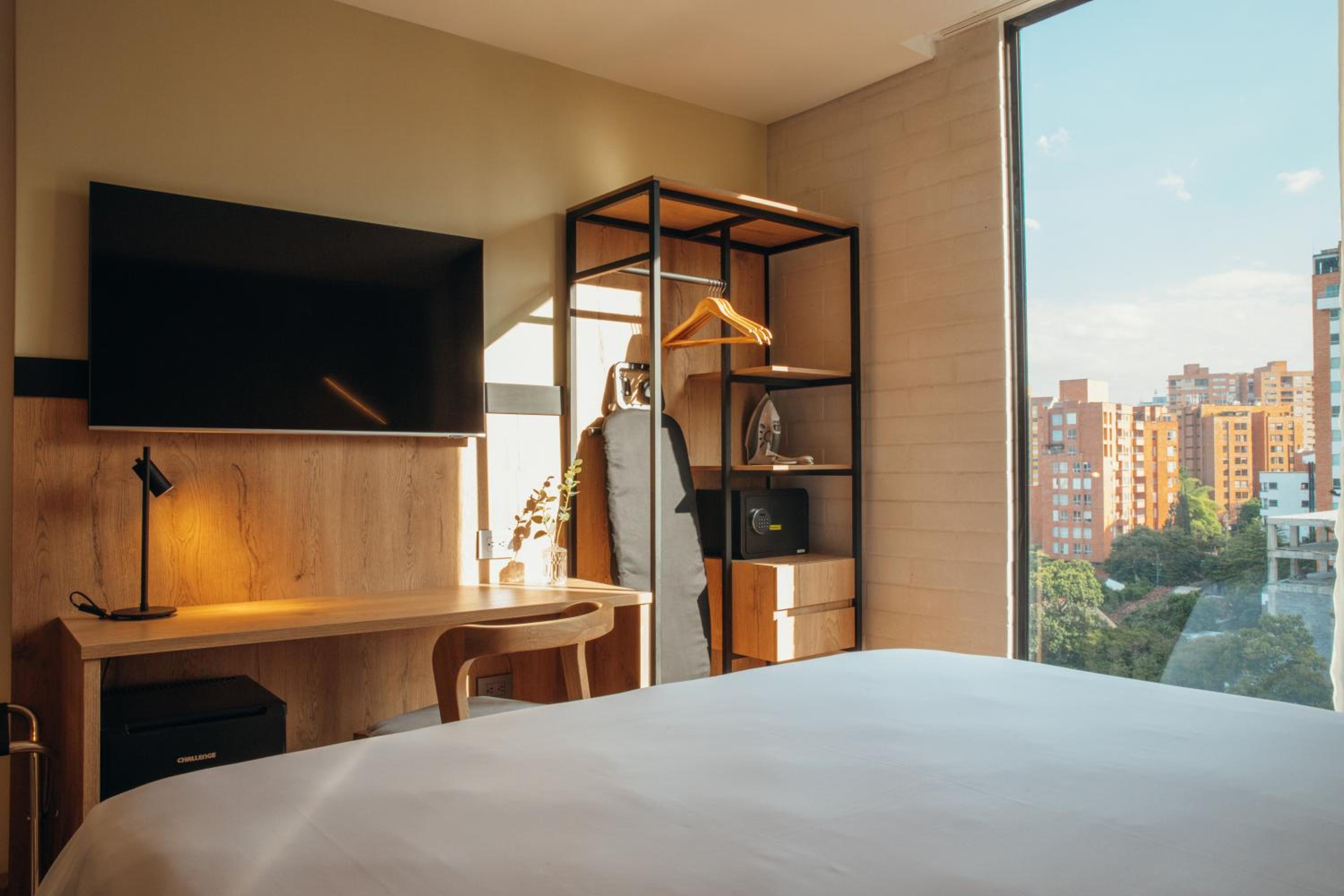 1 King Bed