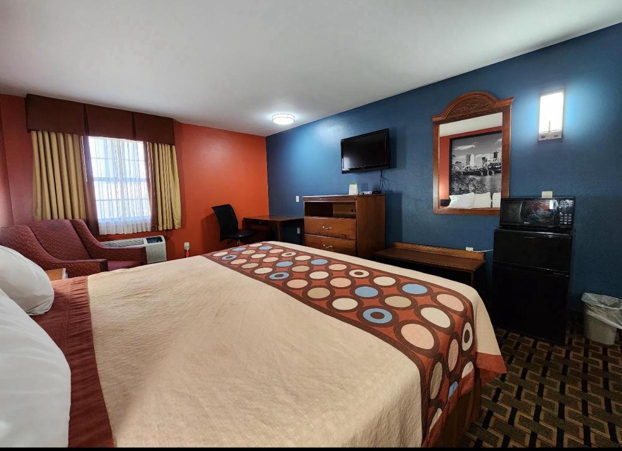 King Room - Mobility Accessible/Non-Smoking - Photo 1