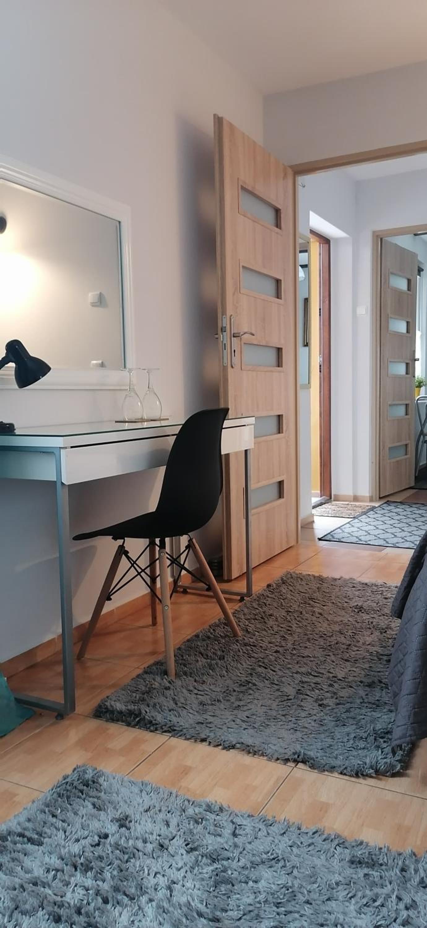 One-Bedroom Apartment photo 3