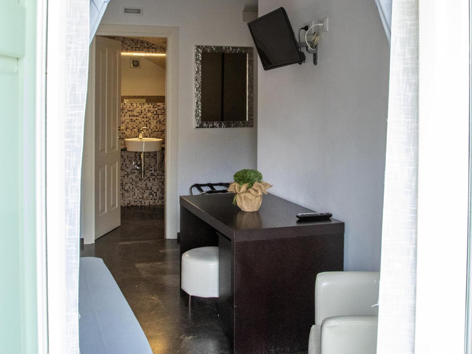Quadruple Room - Photo 5