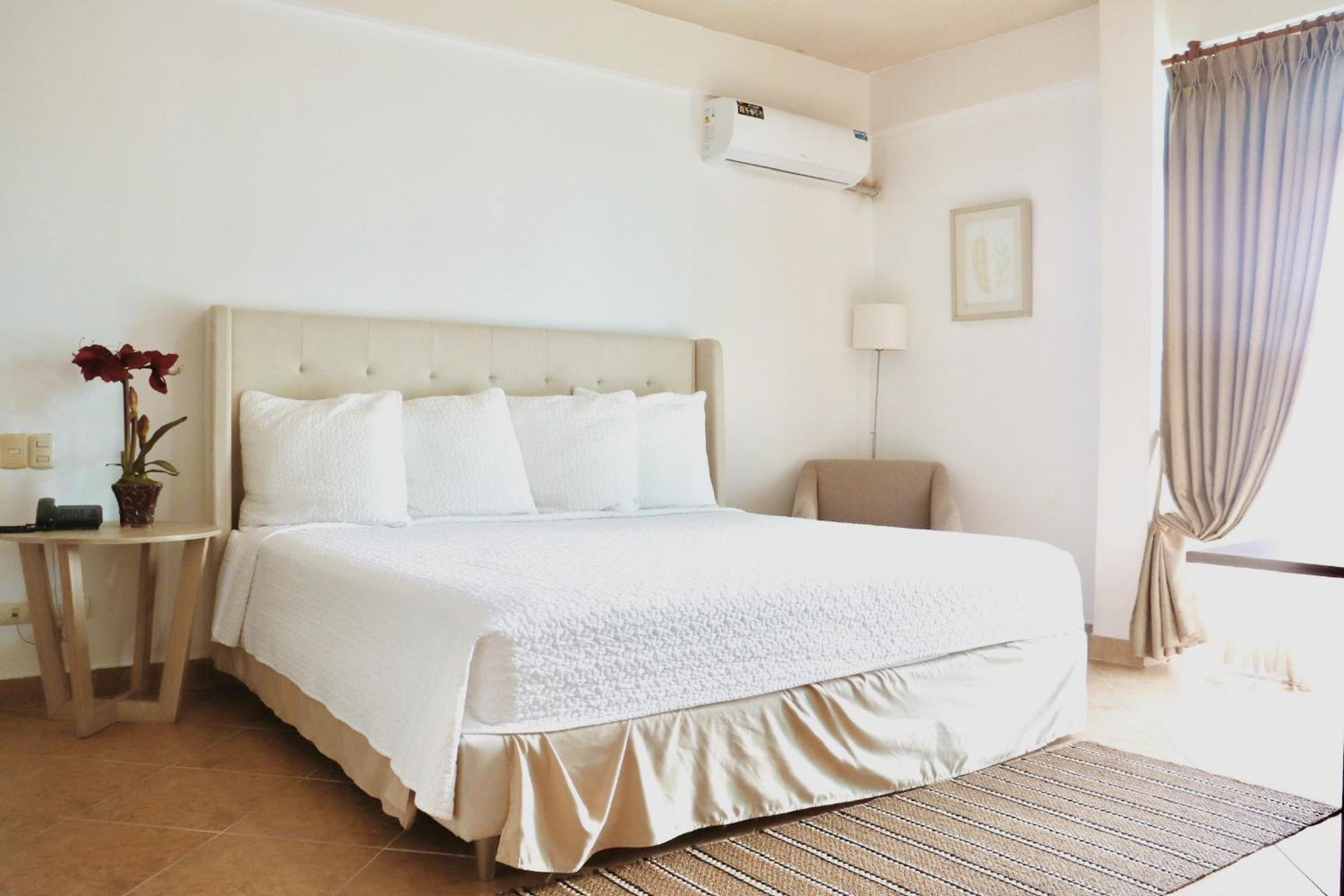 Suite with Garden View