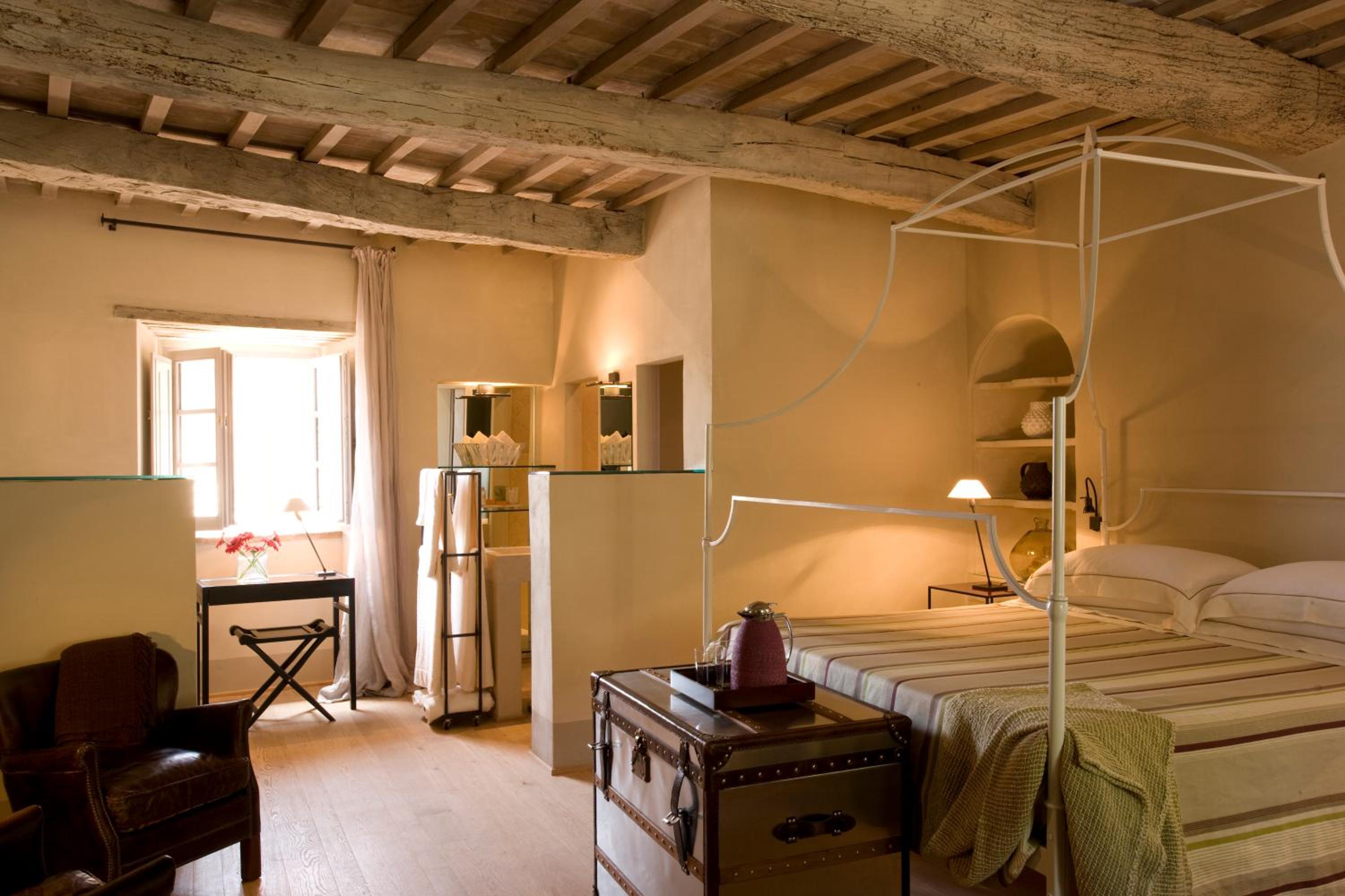 Three-Bedroom Suite photo 2