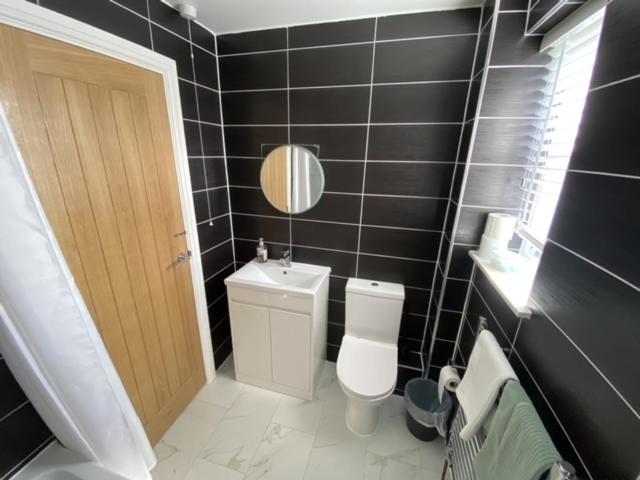 Double Room with Shared Bathroom photo 3