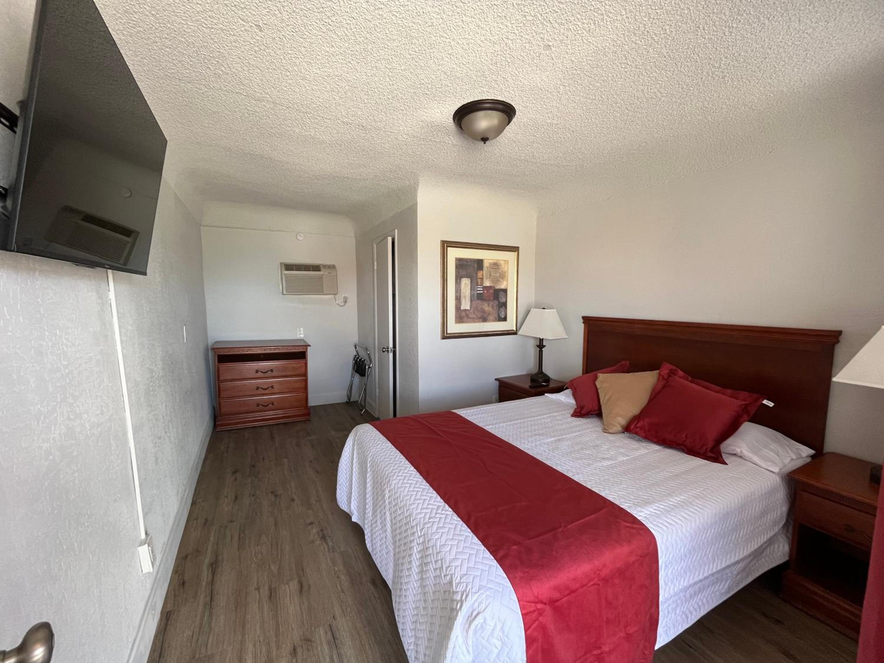 Queen Room - Photo 1