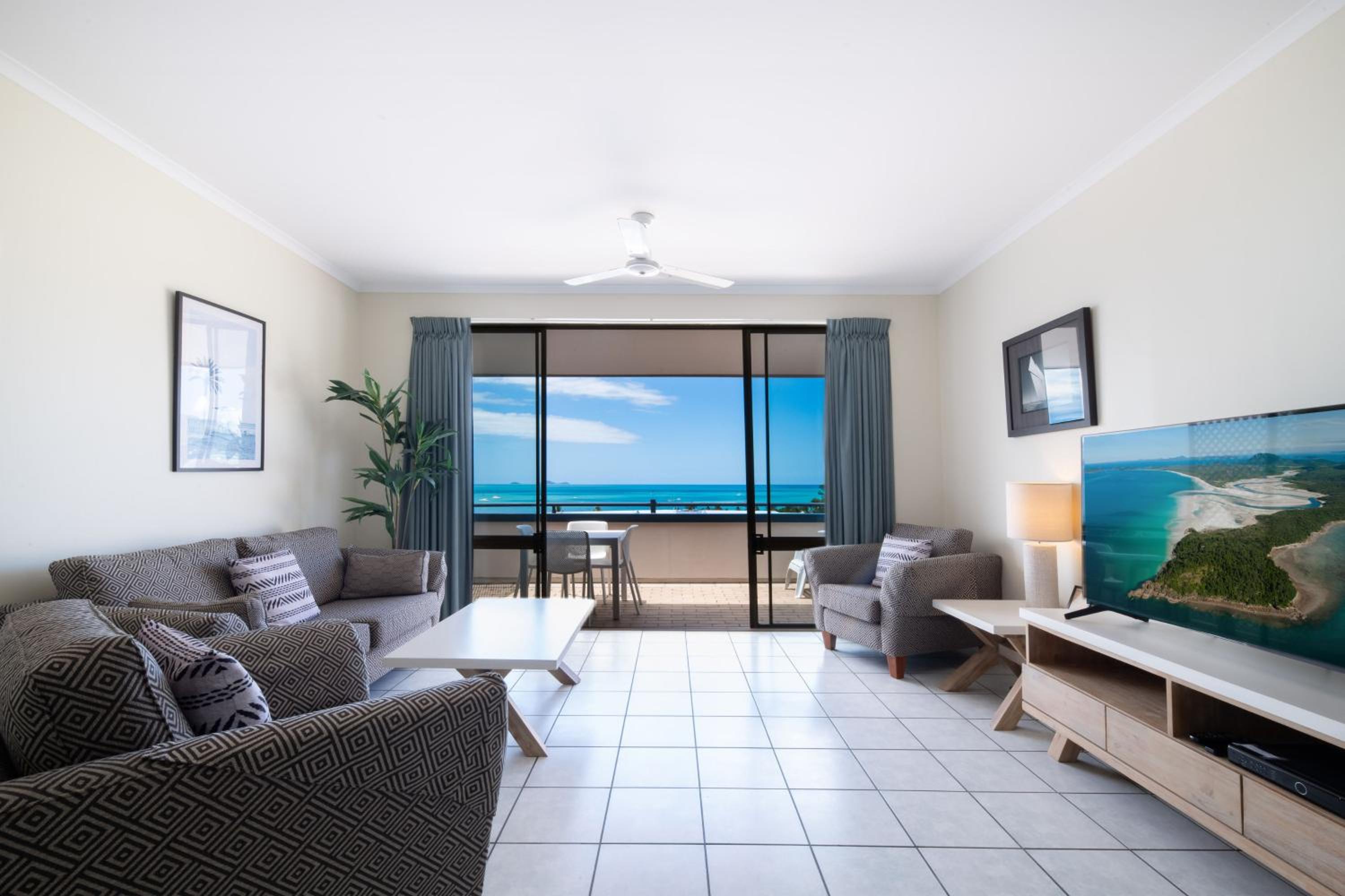 Two-Bedroom Dual Key Apartments with Ocean View photo 1