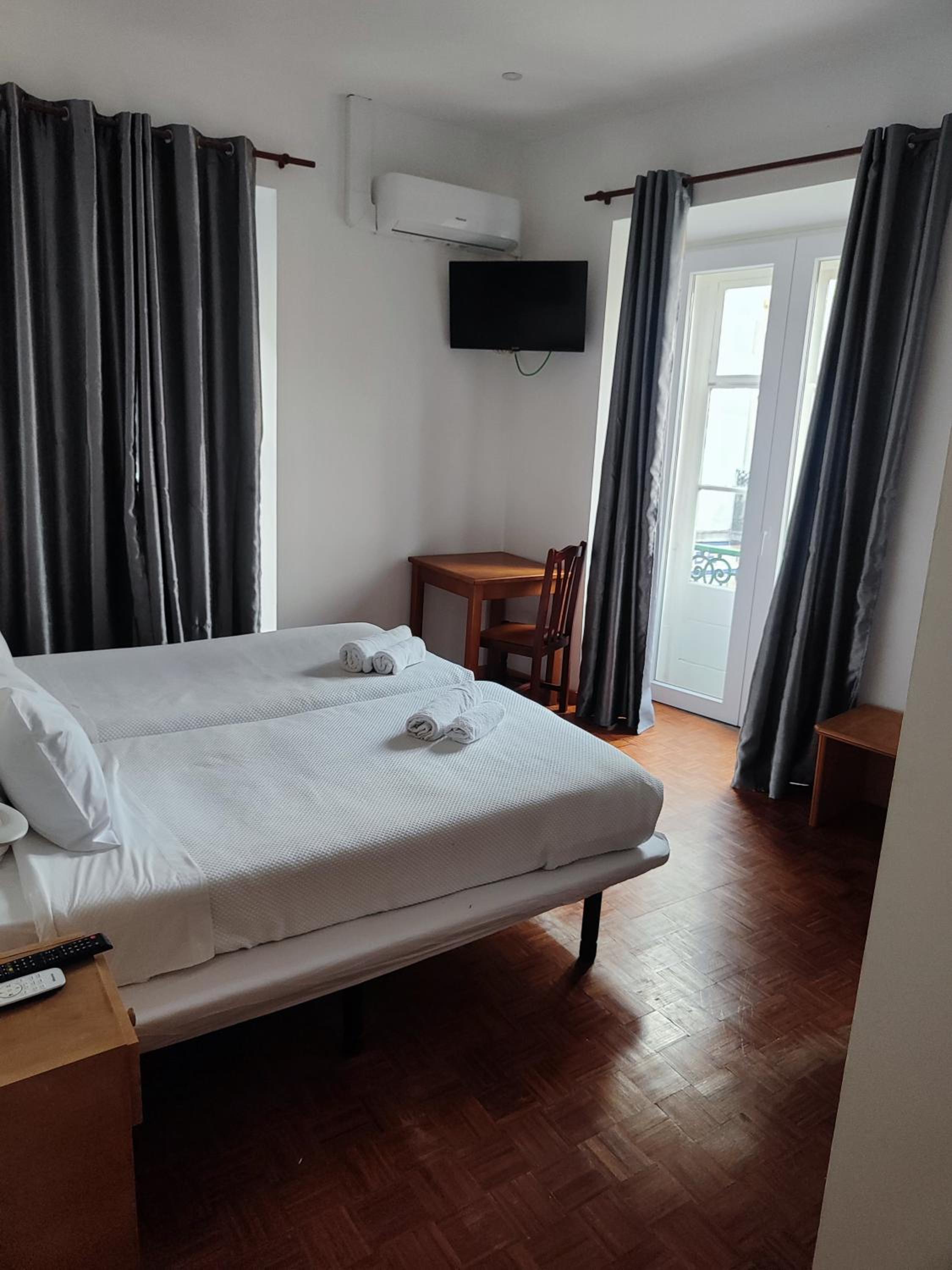 Budget Double or Twin Room photo 2