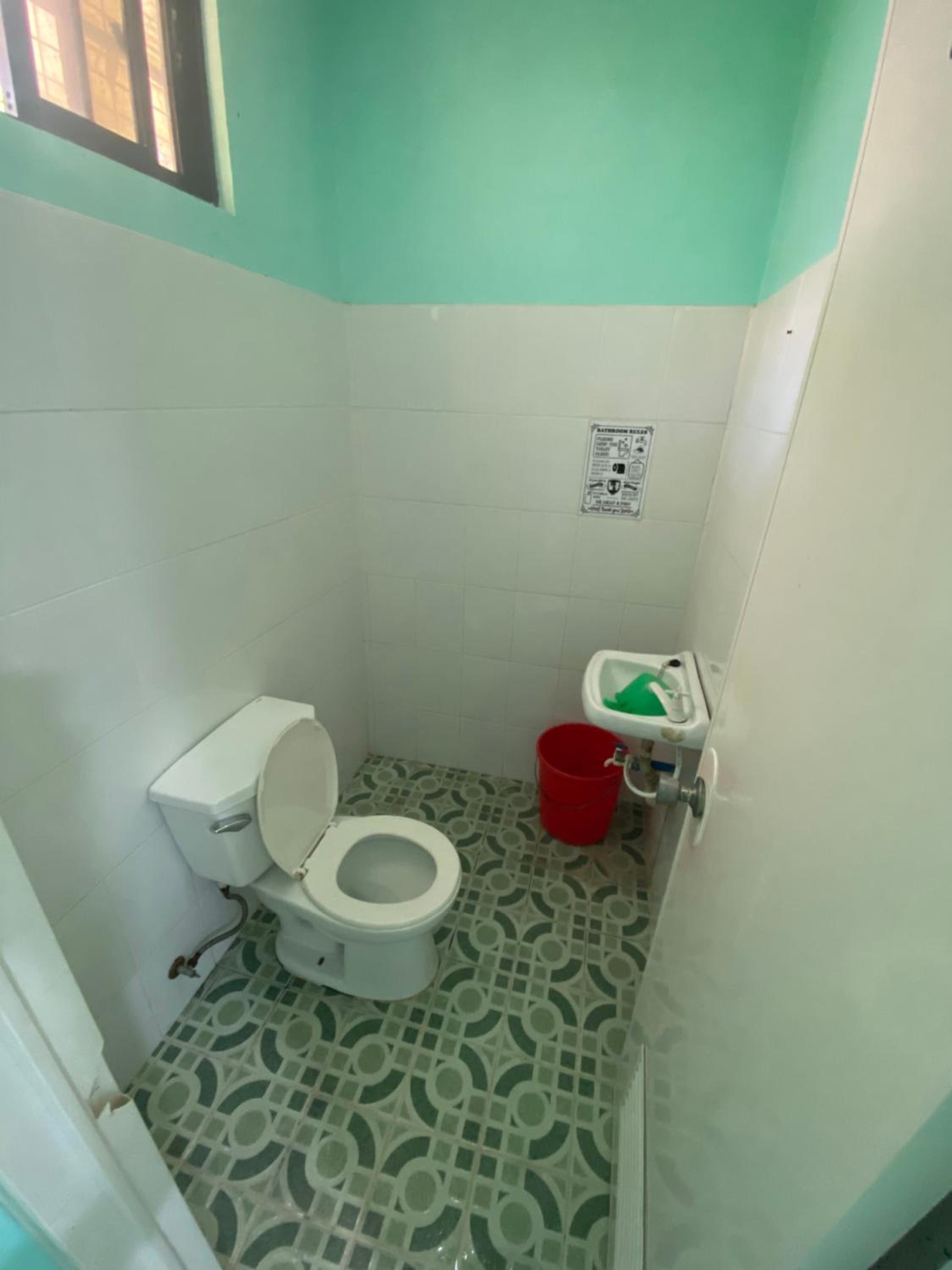 8-Bed Mixed Dormitory Room photo 3