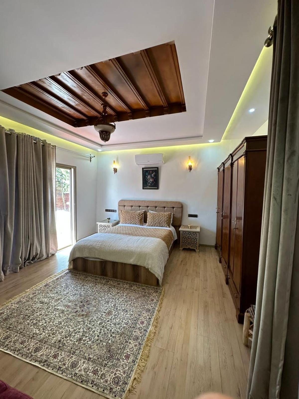 Bungalow with Garden View - Photo 1