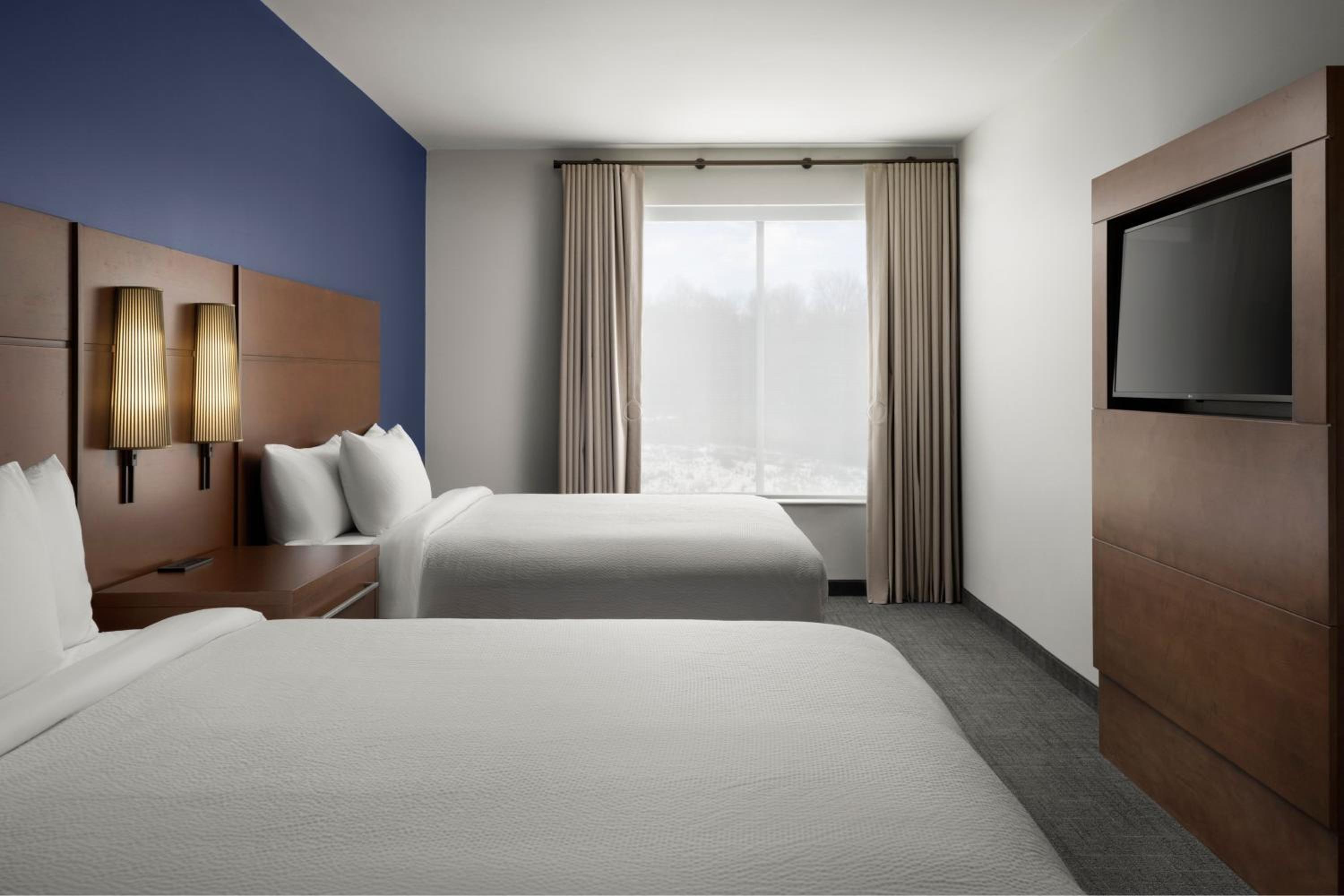 One-Bedroom Queen Suite with Two Queen Beds and Sofa Bed - Photo 1