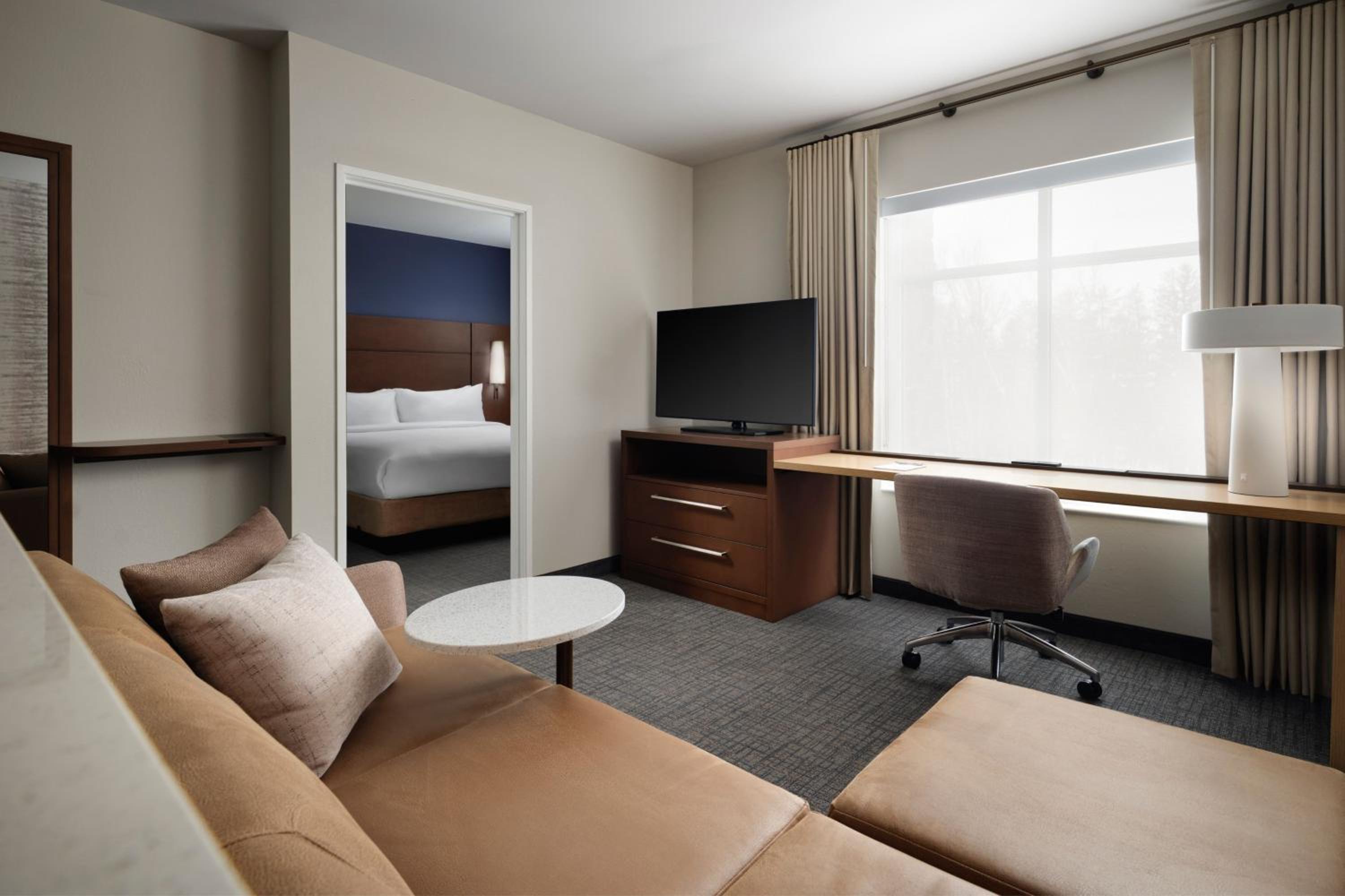 One-Bedroom King Suite with Sofa Bed  - Photo 7
