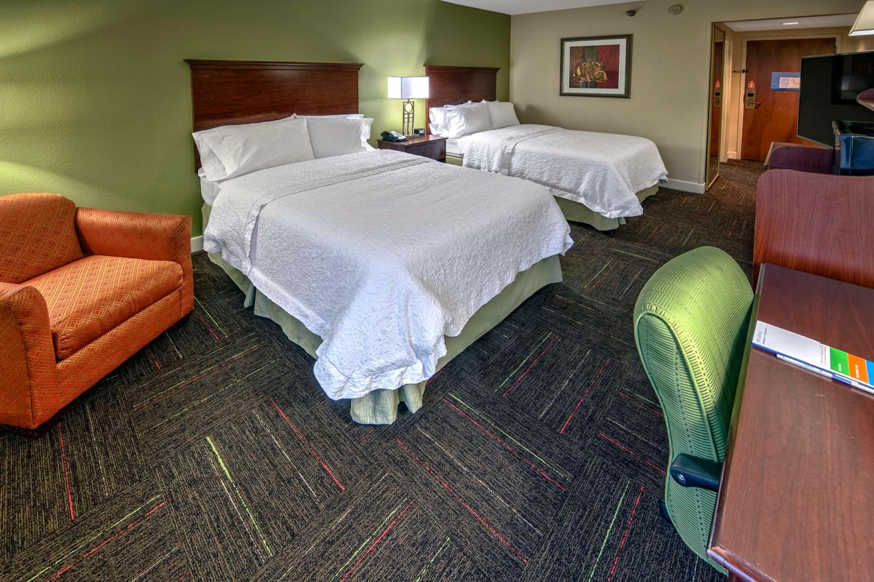 Double Room with Two Double Beds - Non-Smoking - Photo 3