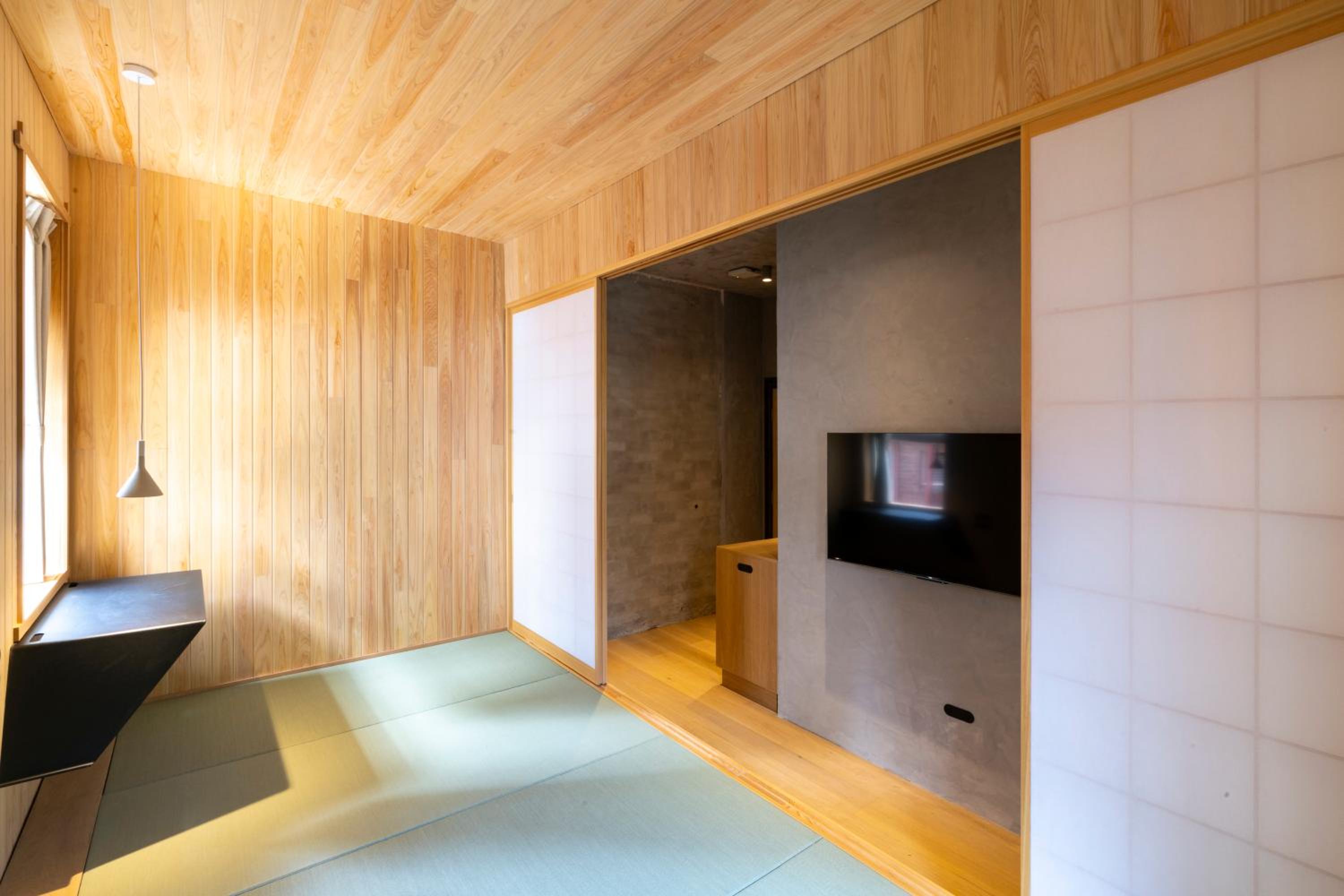 Japanese-Style Room