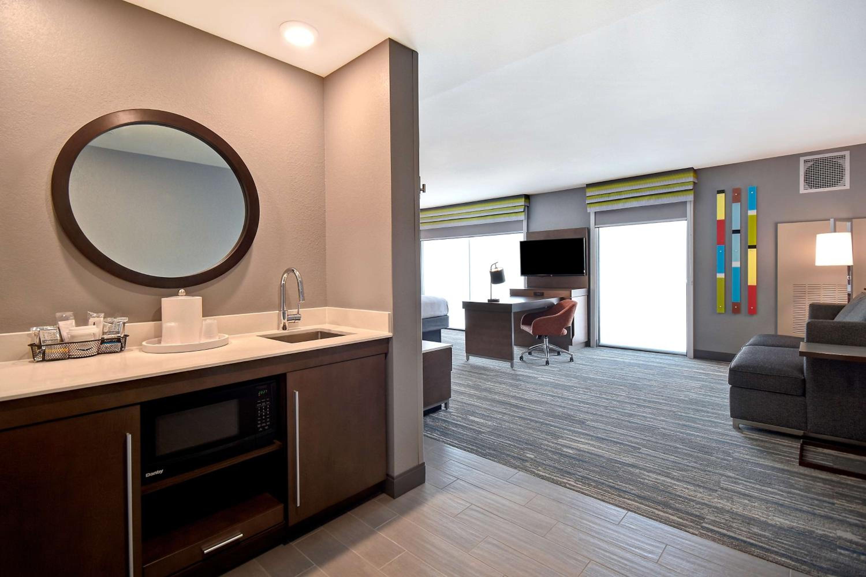 King Studio Suite - Non Smoking - Photo 2